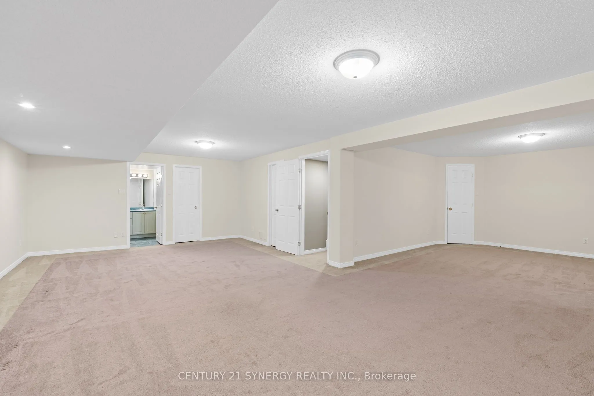 54 Dr Gordon Crescent