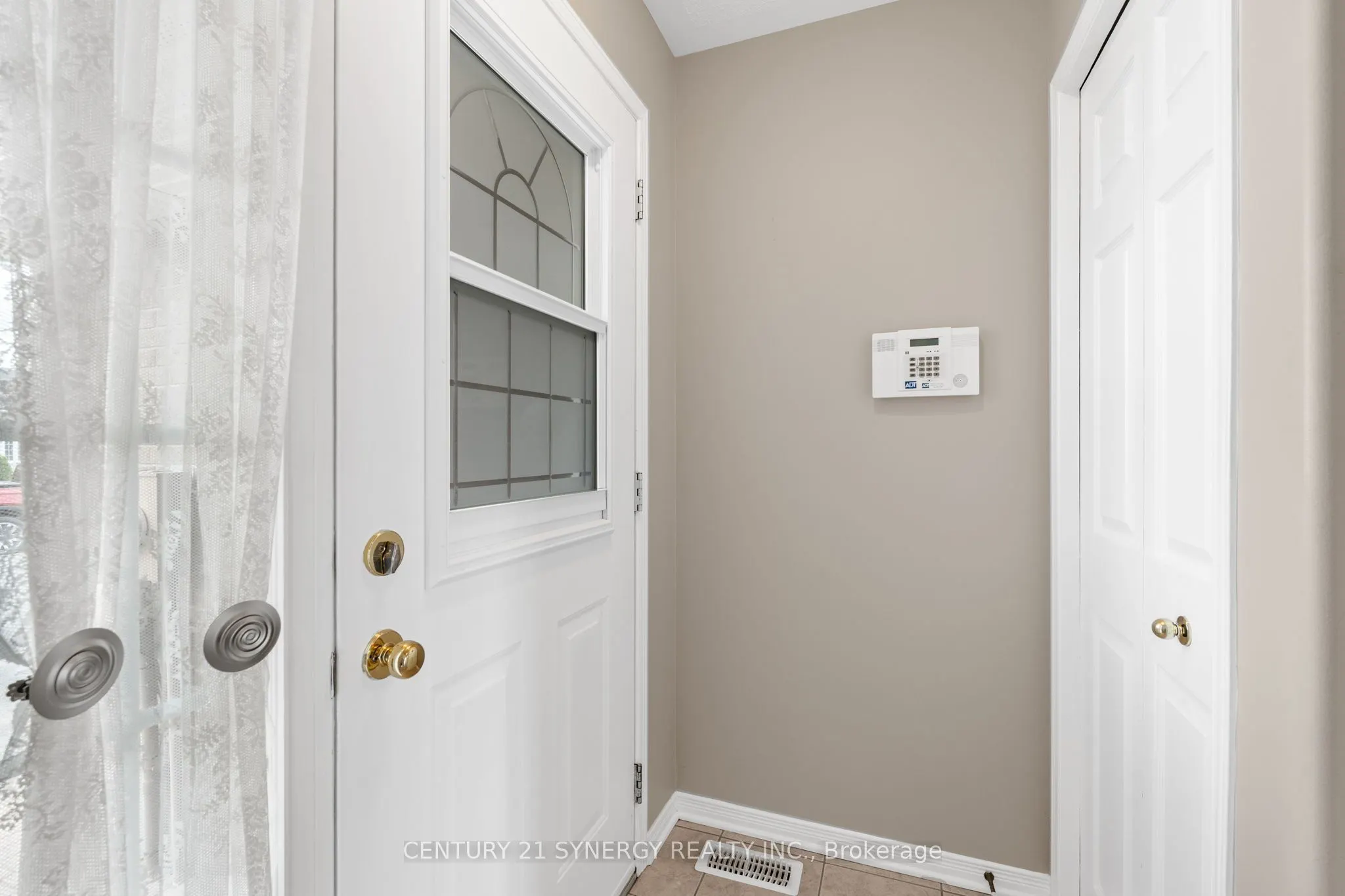 54 Dr Gordon Crescent