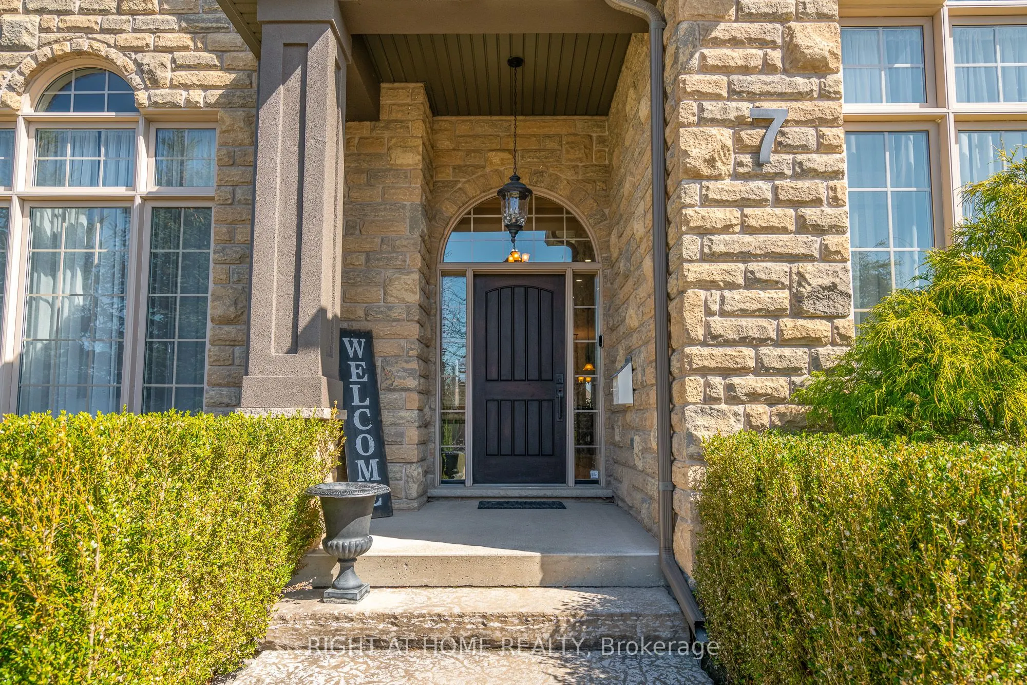 7 Sandalwood Crescent