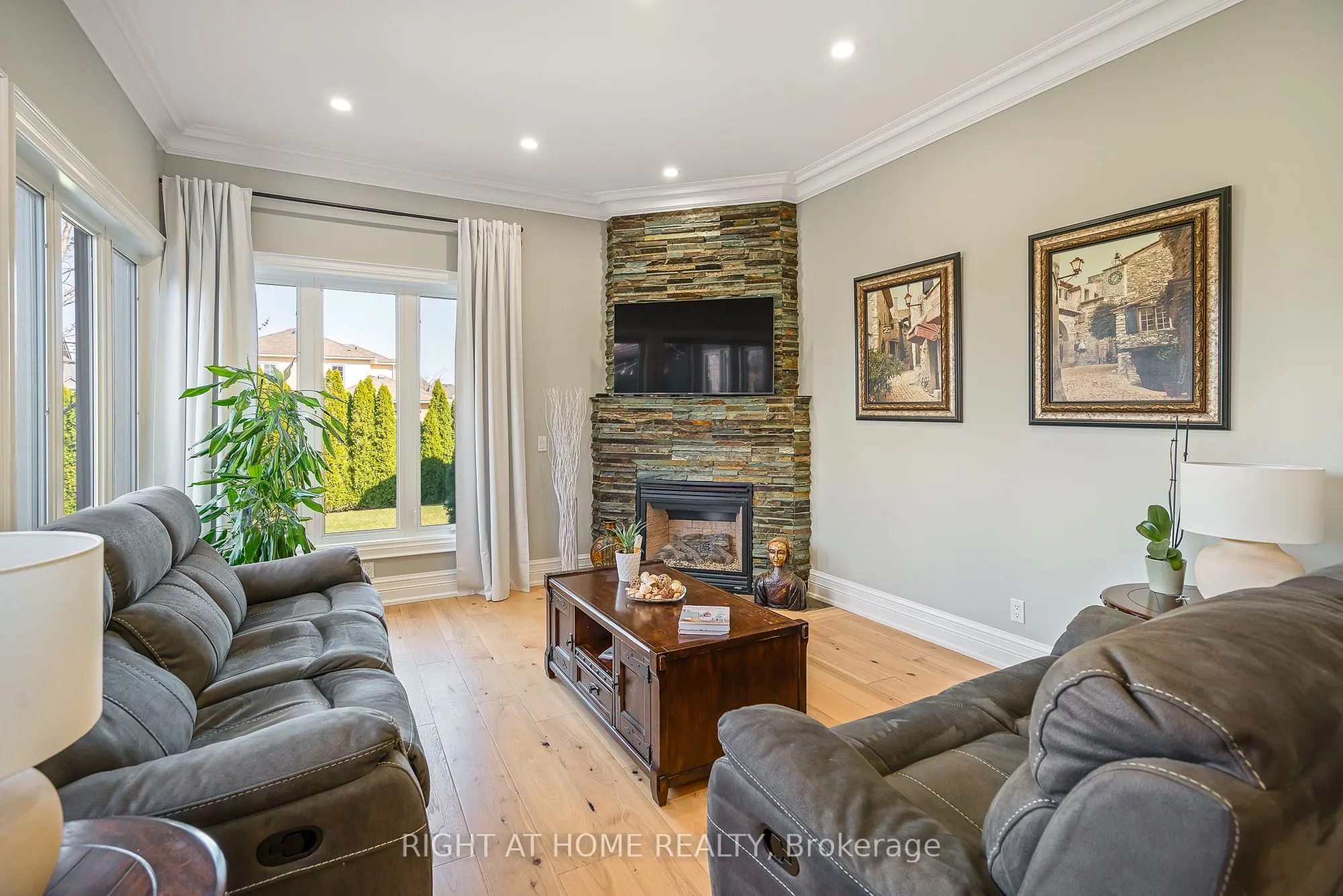 7 Sandalwood Crescent