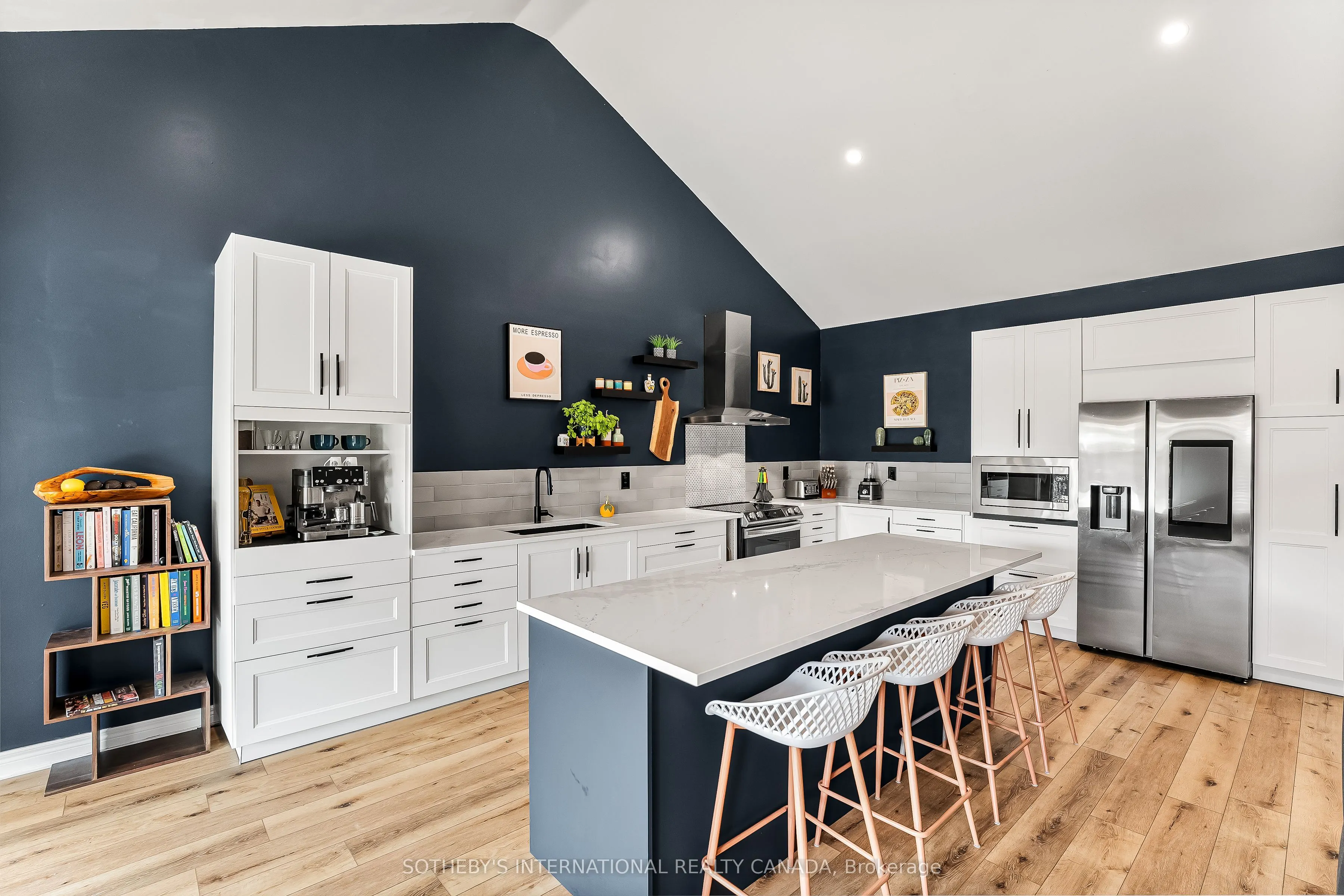 2 Rapley Boulevard