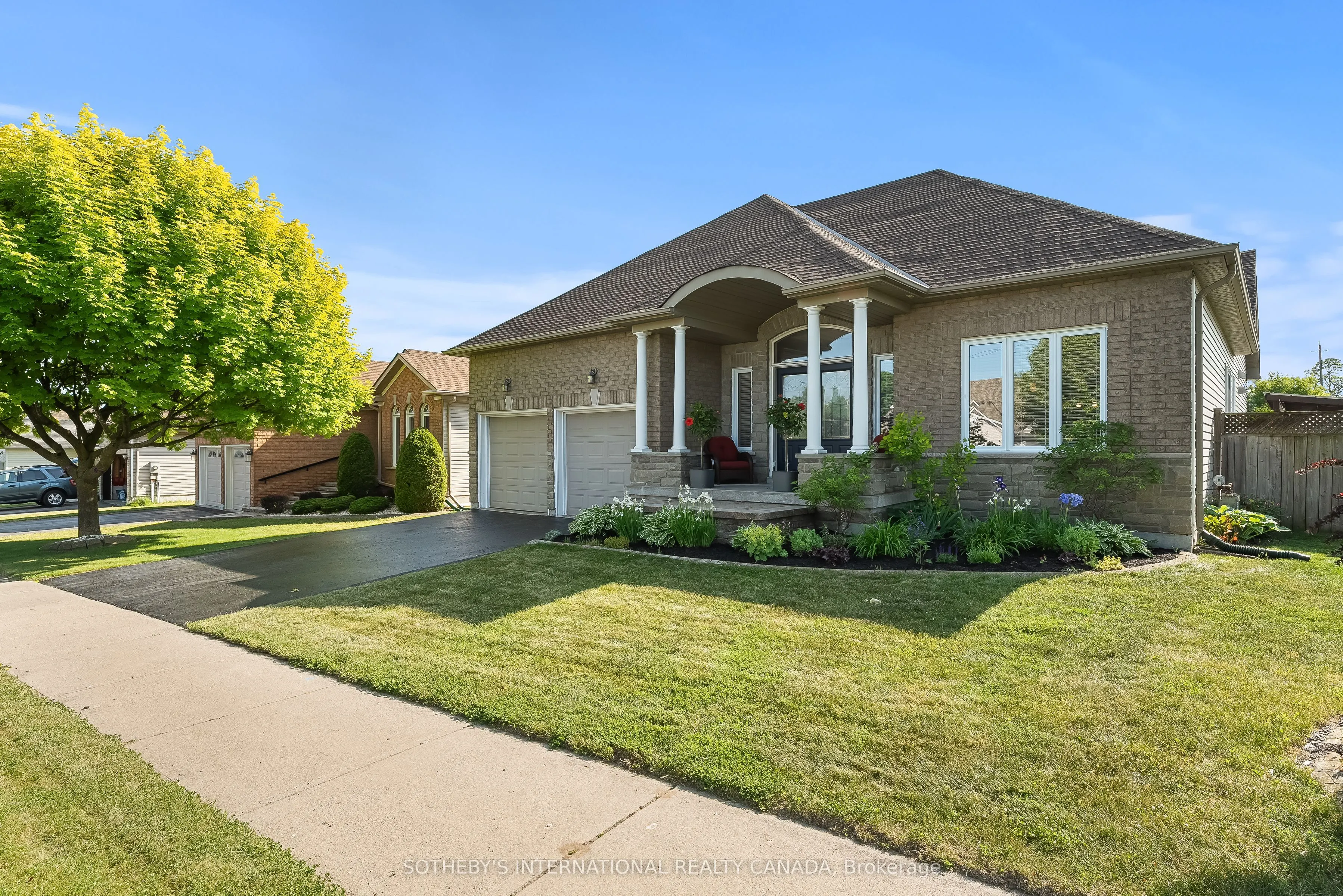 2 Rapley Boulevard
