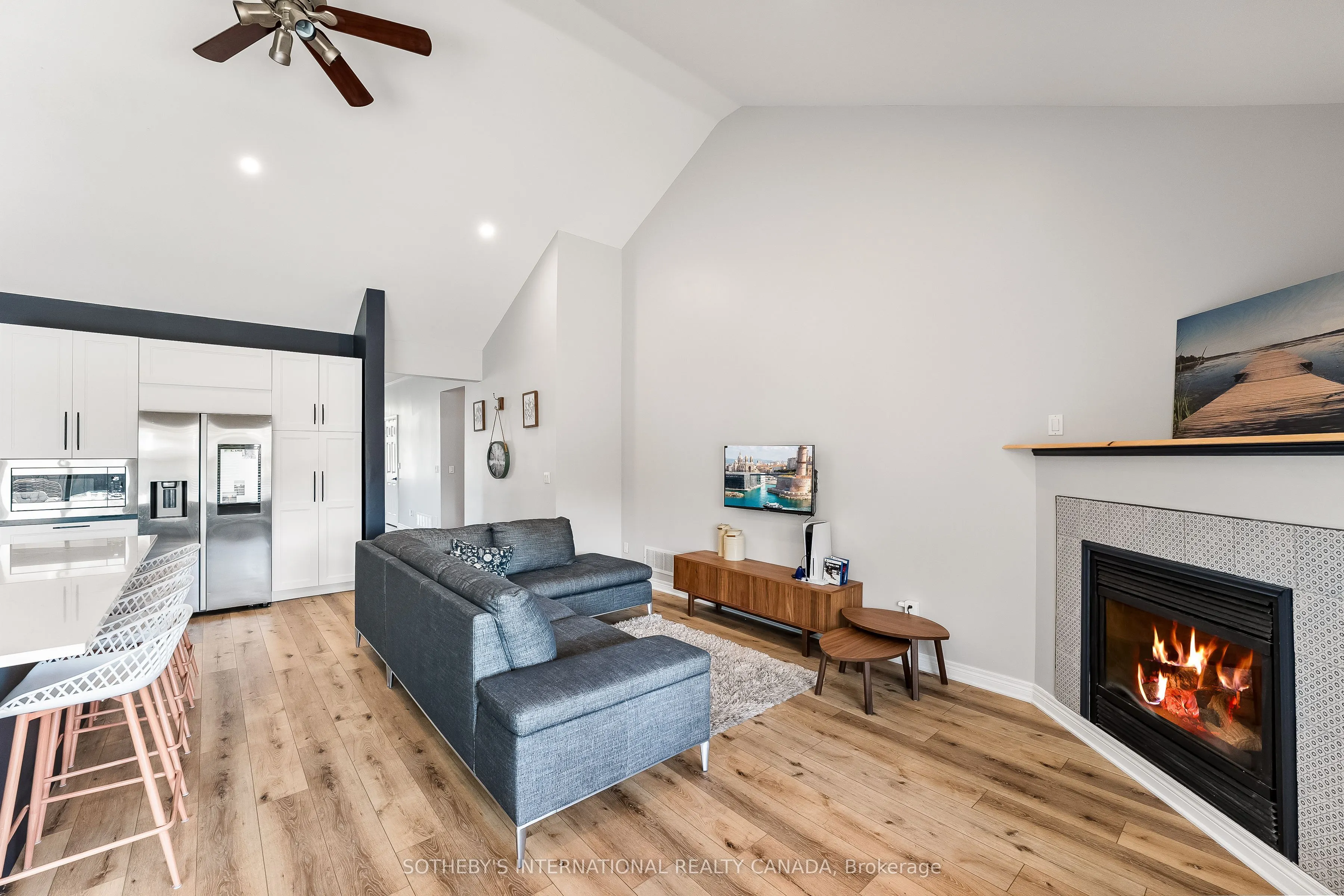 2 Rapley Boulevard