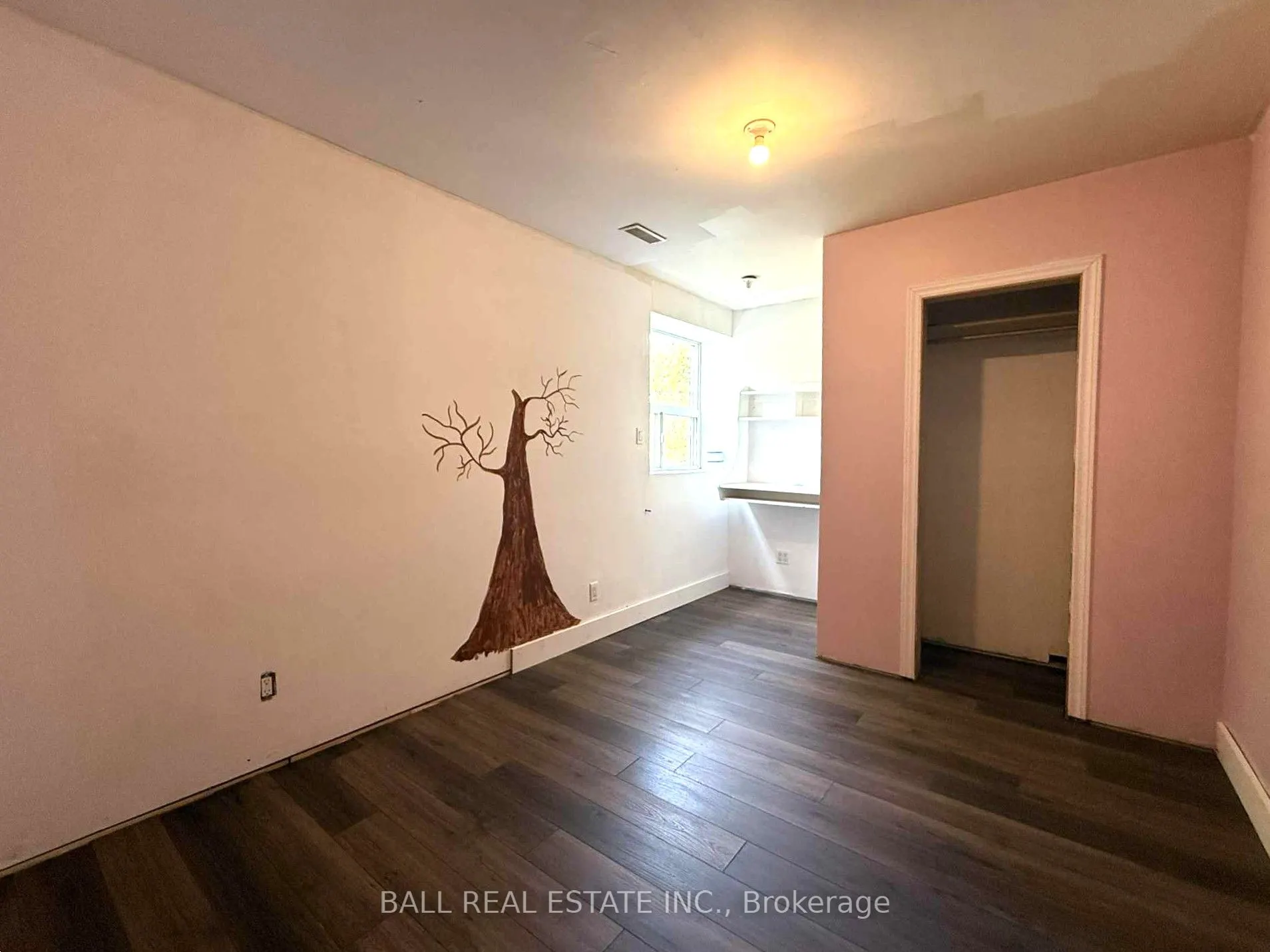 3 Graf Road