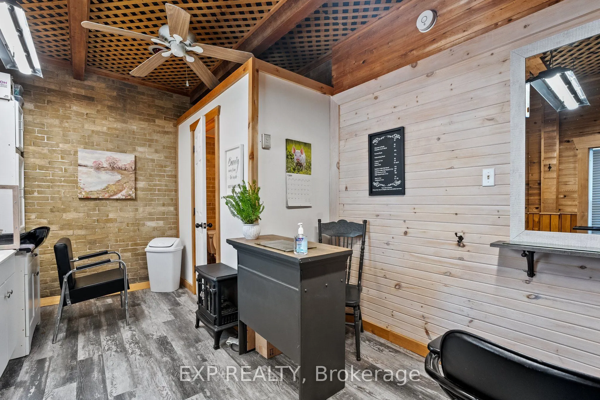 104 William Street N