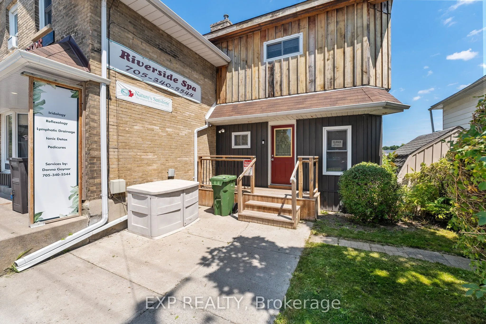104 William Street N