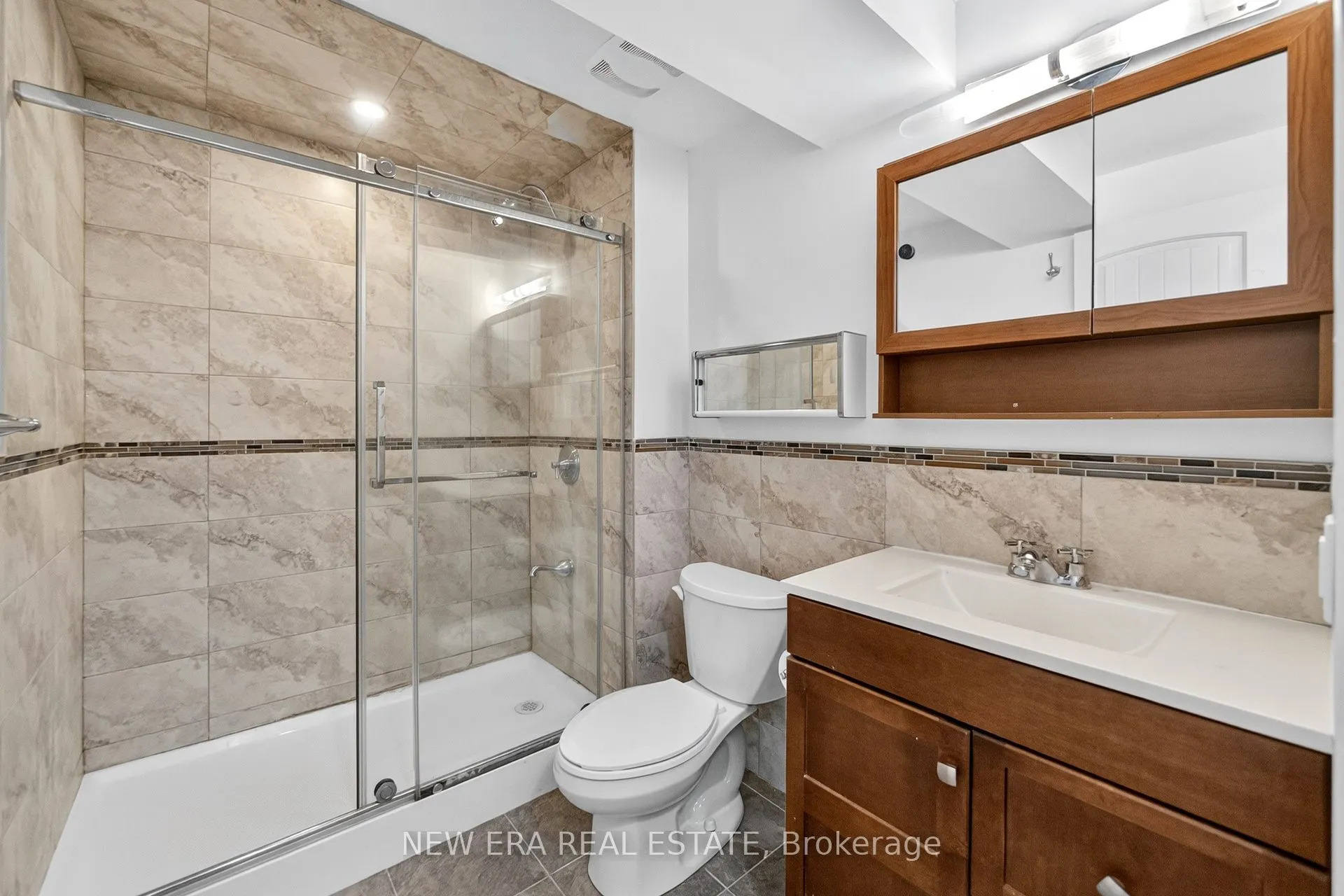 34 Arlington Crescent, #24