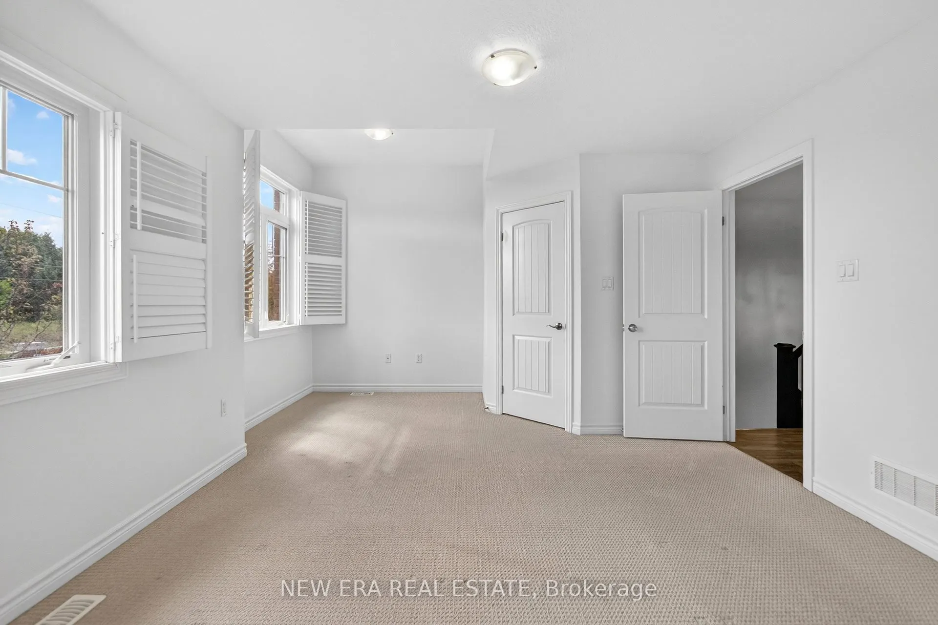34 Arlington Crescent, #24