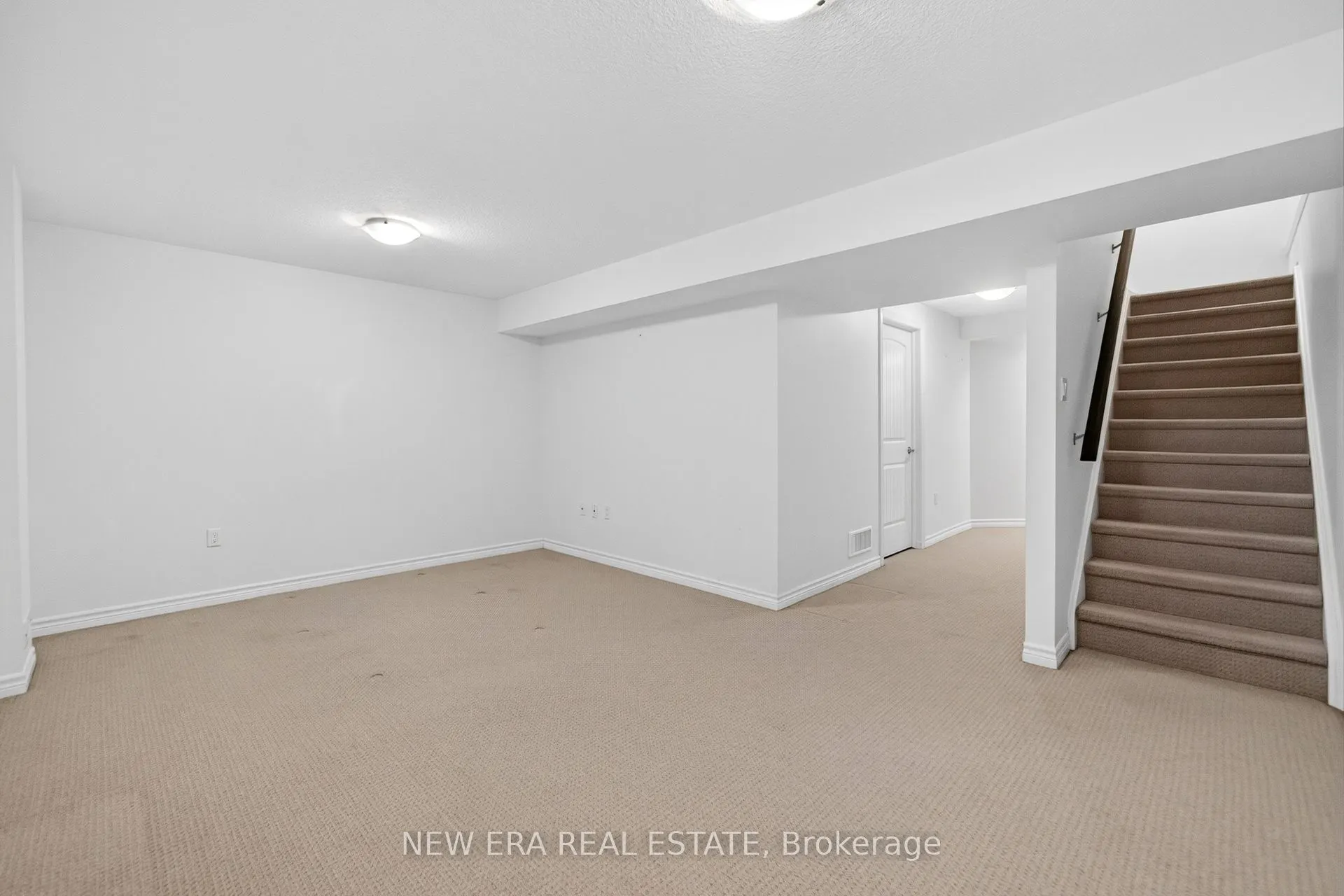 34 Arlington Crescent, #24