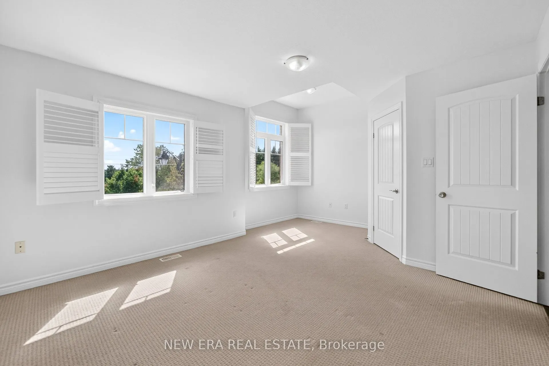 34 Arlington Crescent, #24