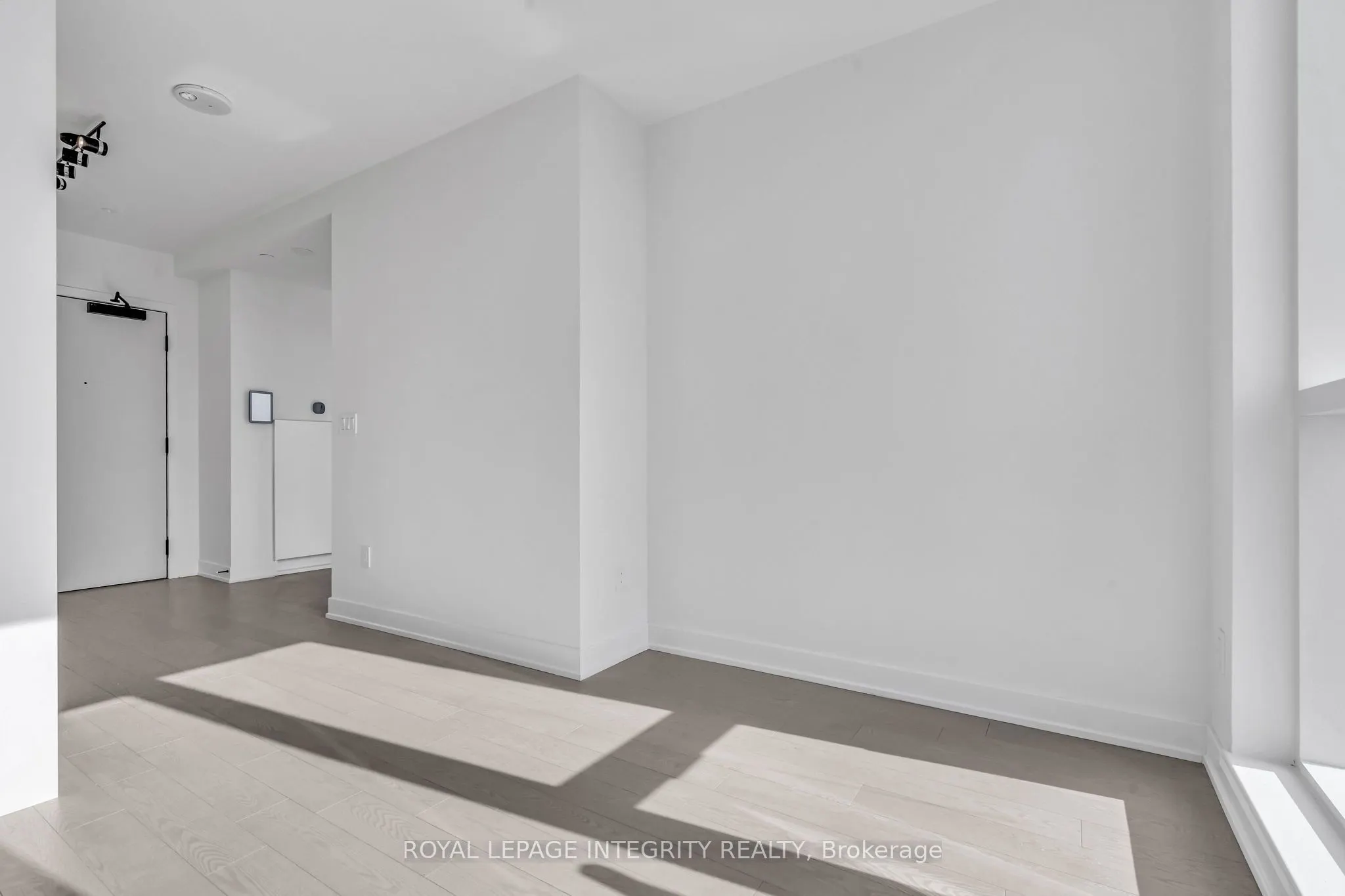 560 RIDEAU Street, #716
