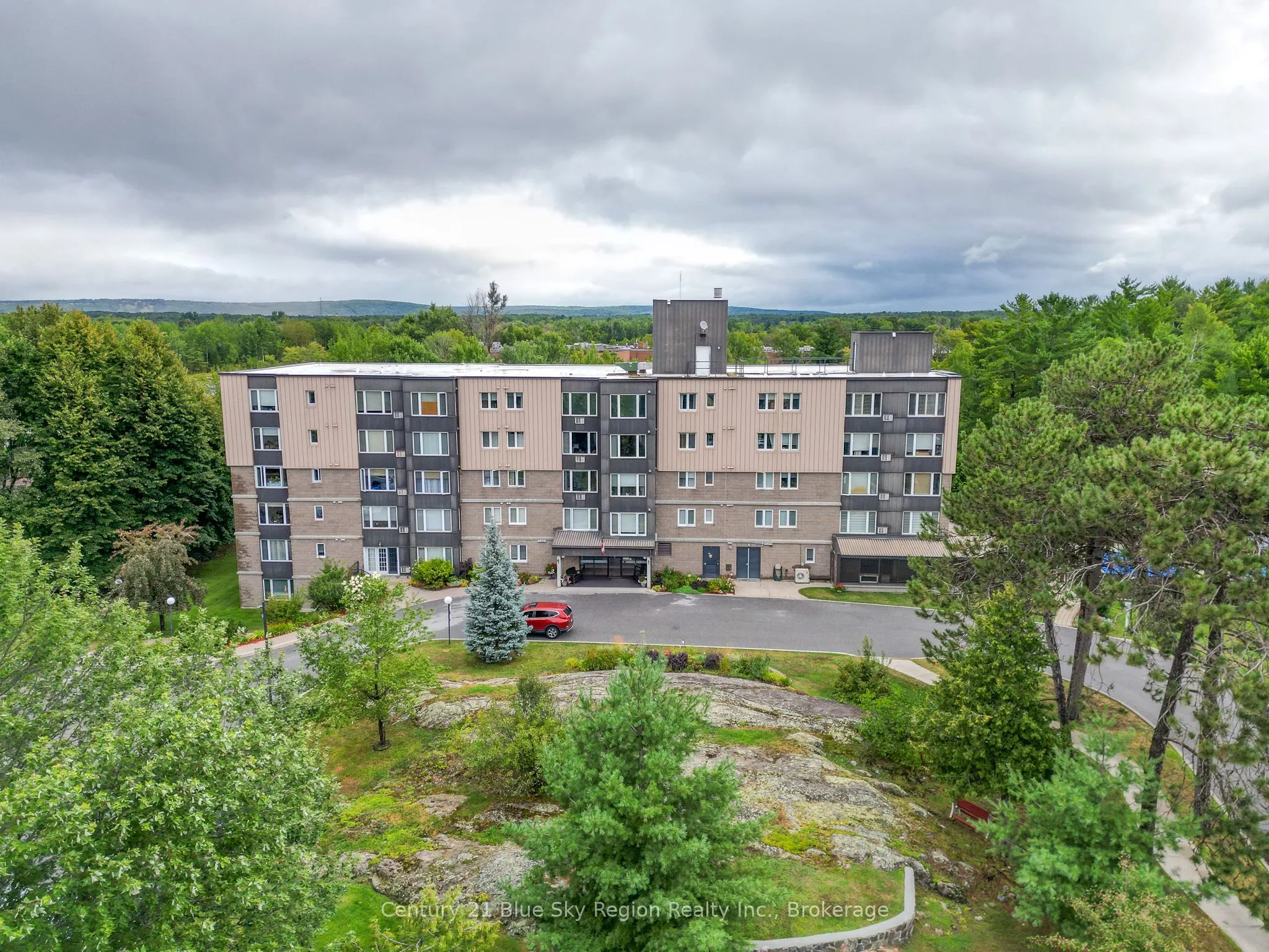 116 Blair Street, #401