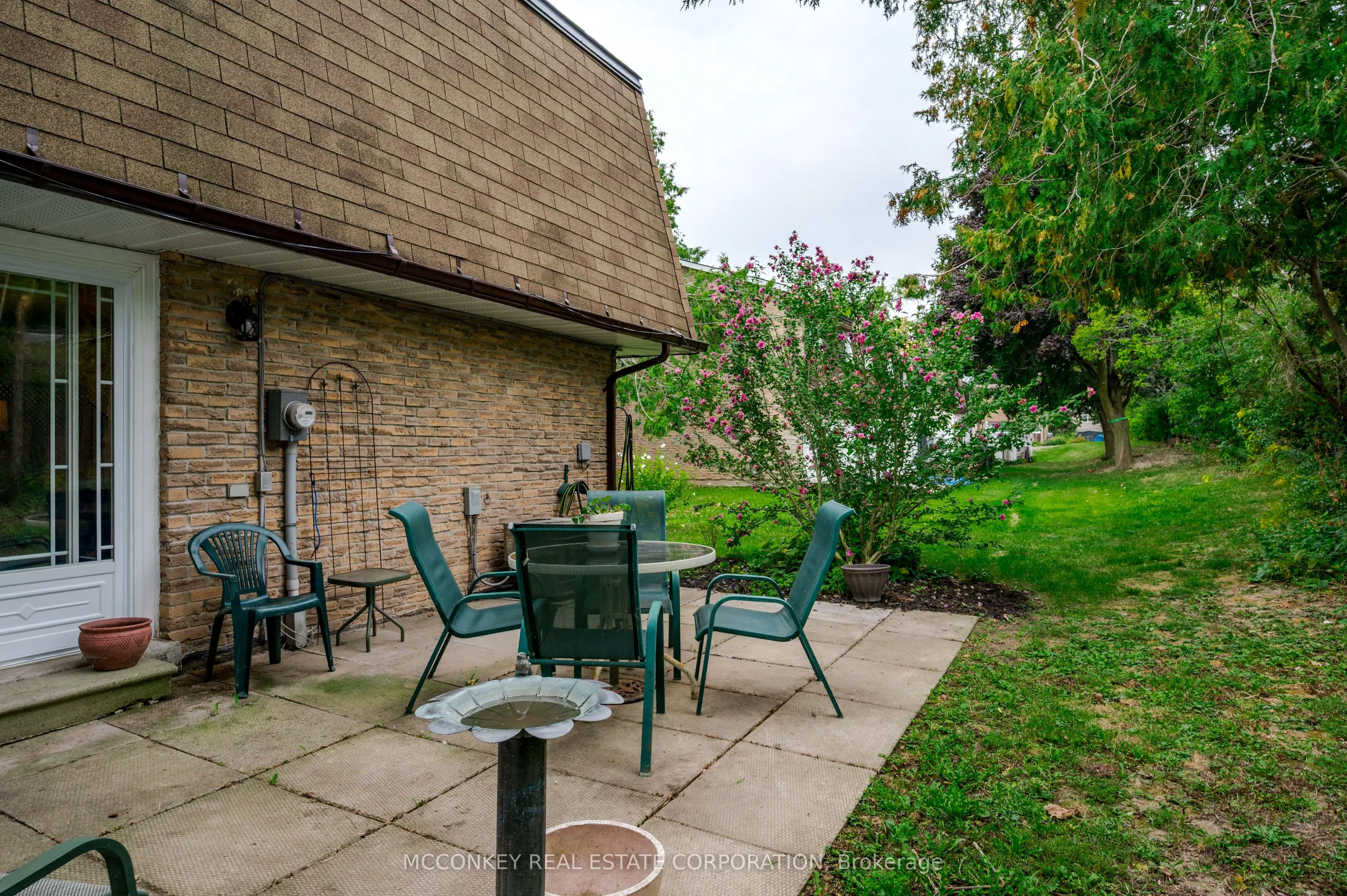 740 Chamberlain Street W, #11