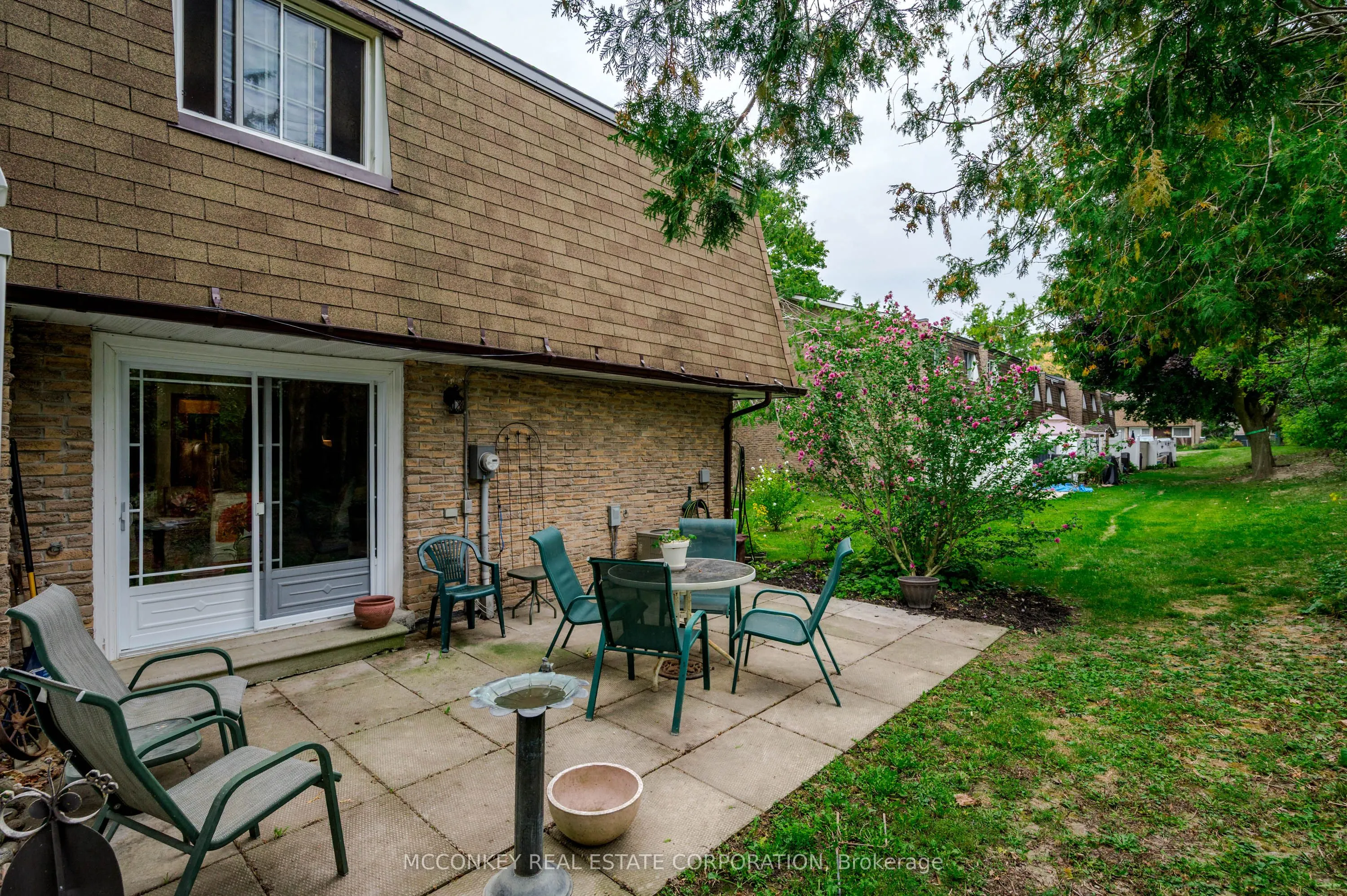 740 Chamberlain Street W, #11