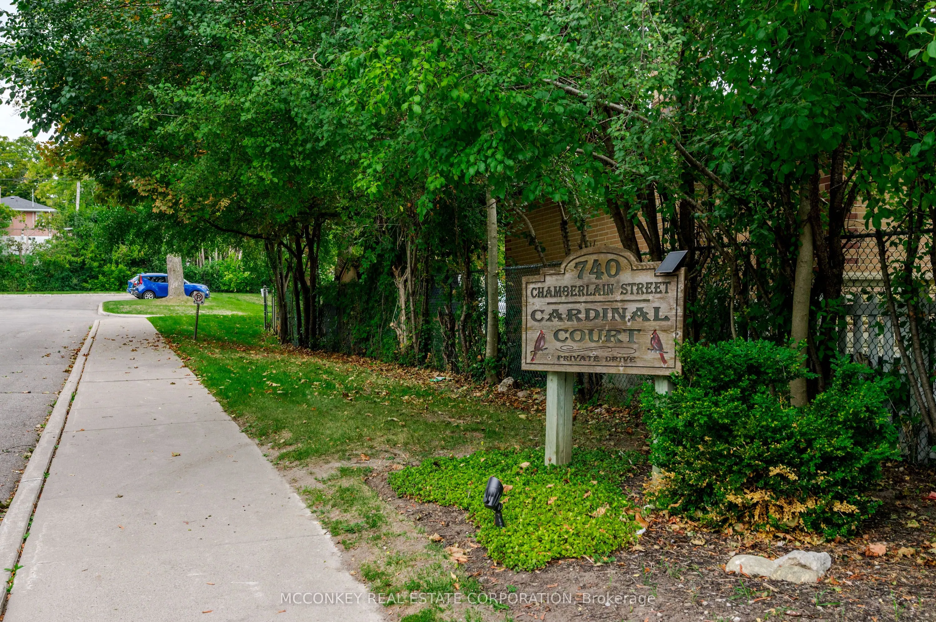 740 Chamberlain Street W, #11