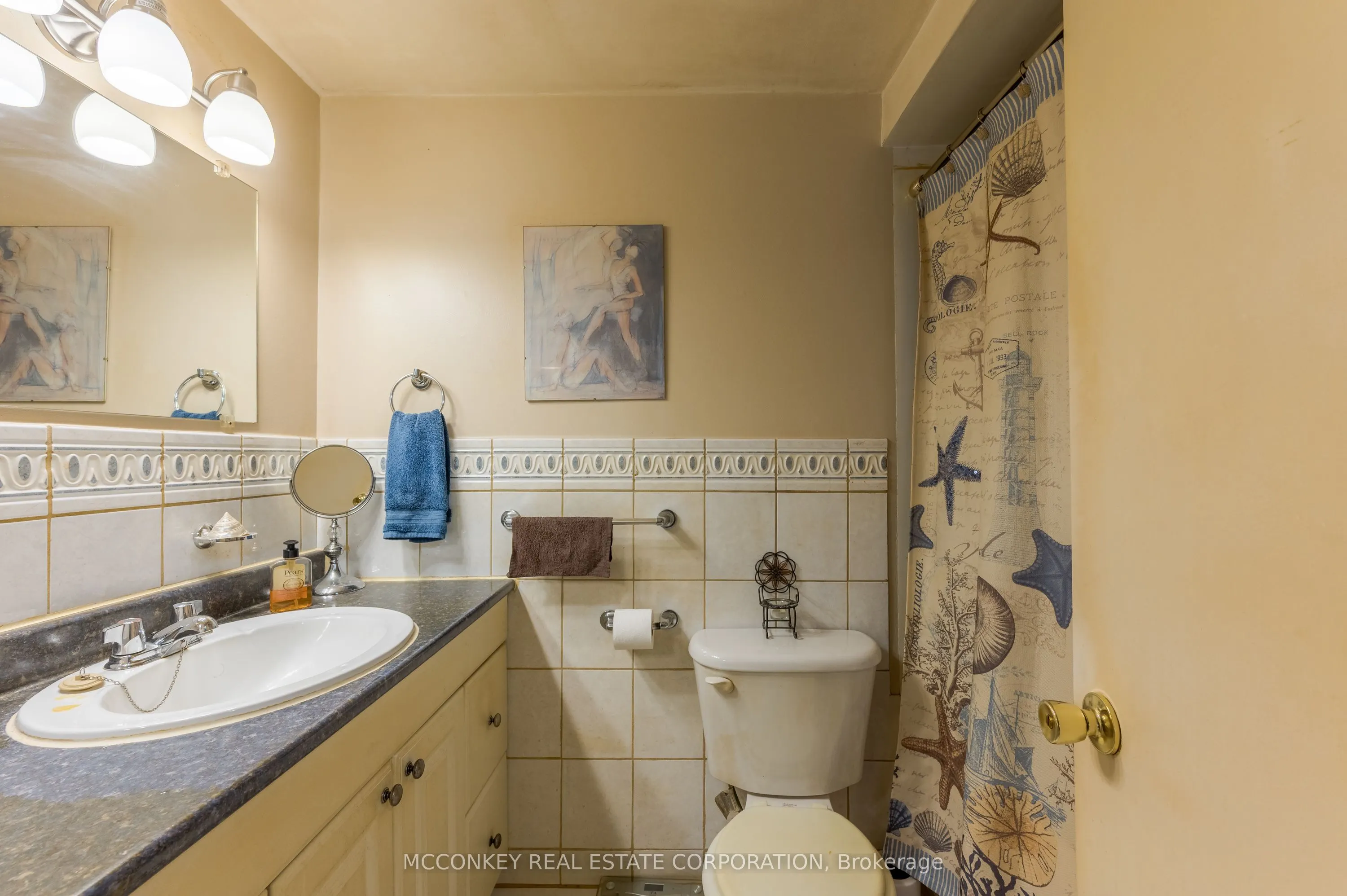 740 Chamberlain Street W, #11