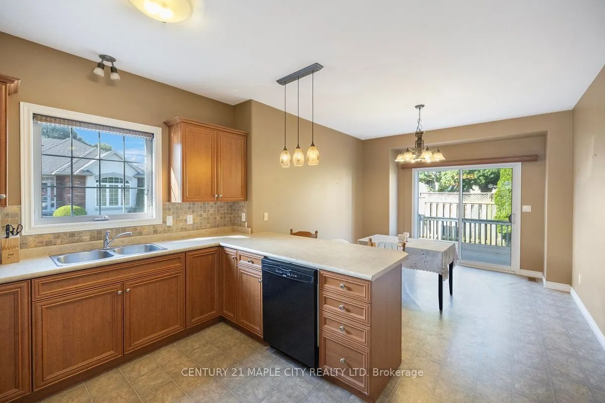 15 Oakgrove Lane