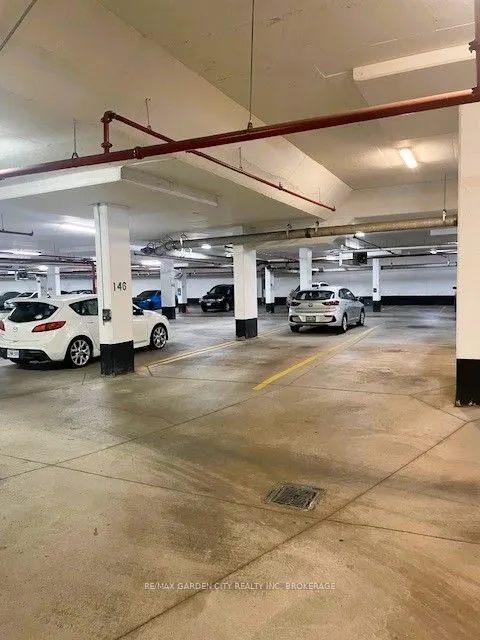 560 North Service Road, #304