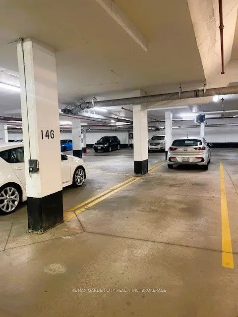 560 North Service Road, #304