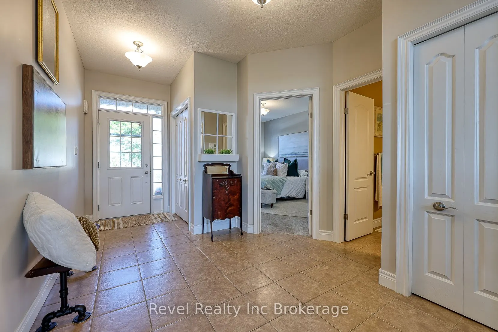 764 Garden Court Crescent