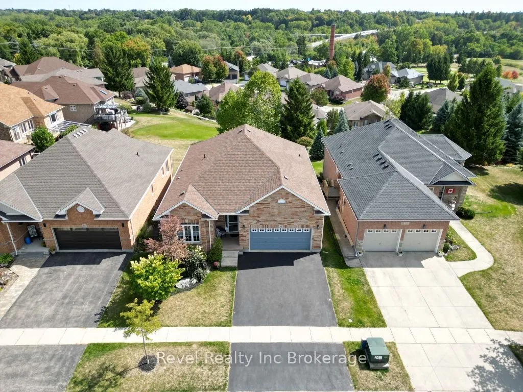 764 Garden Court Crescent