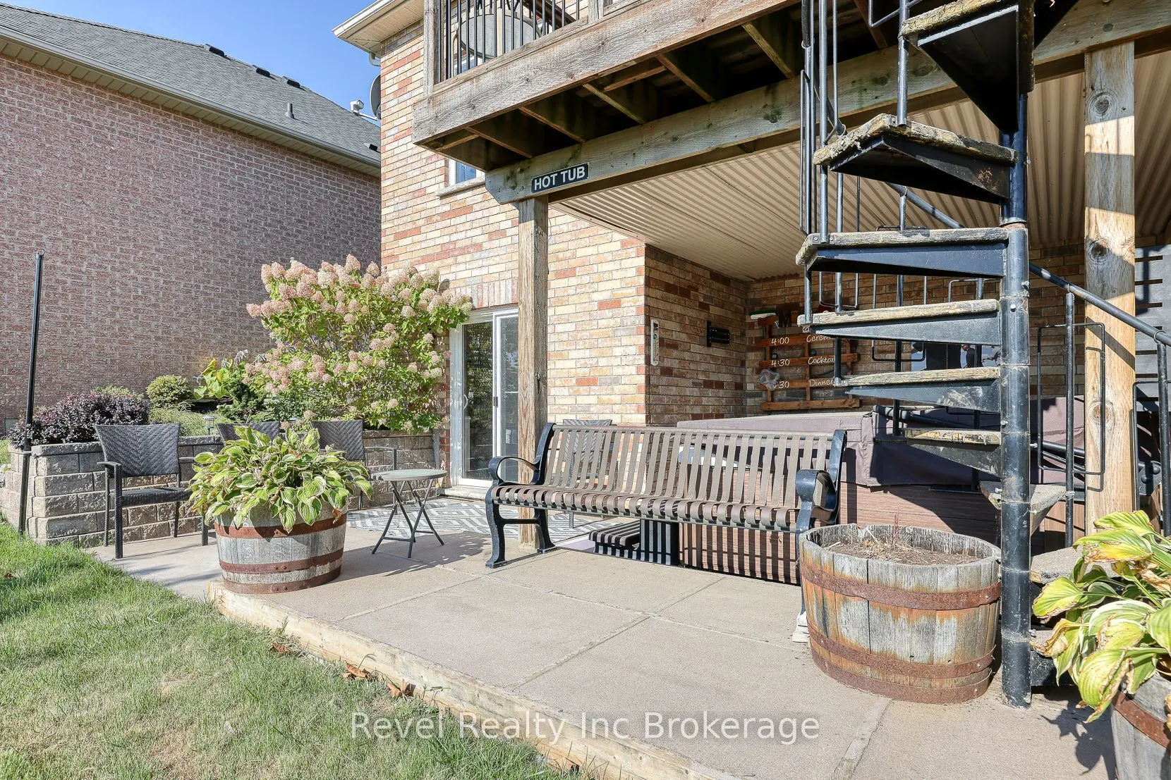 764 Garden Court Crescent