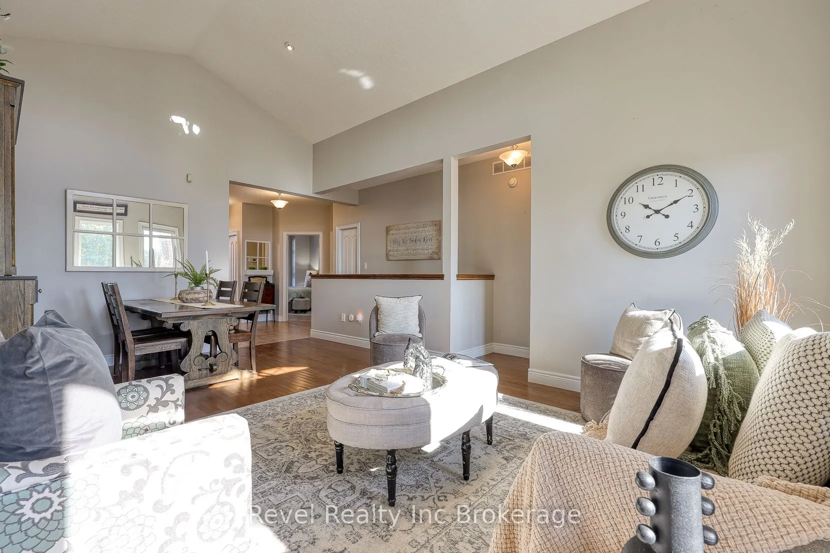 764 Garden Court Crescent