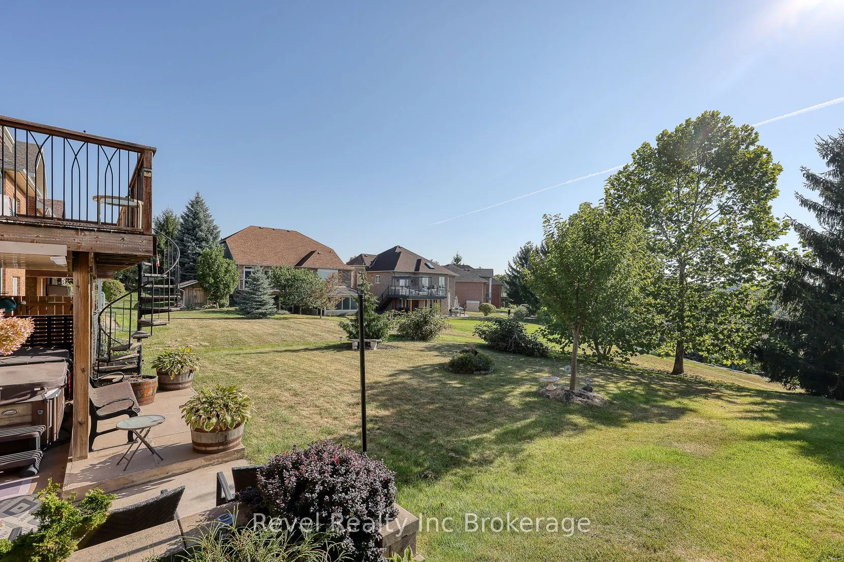 764 Garden Court Crescent