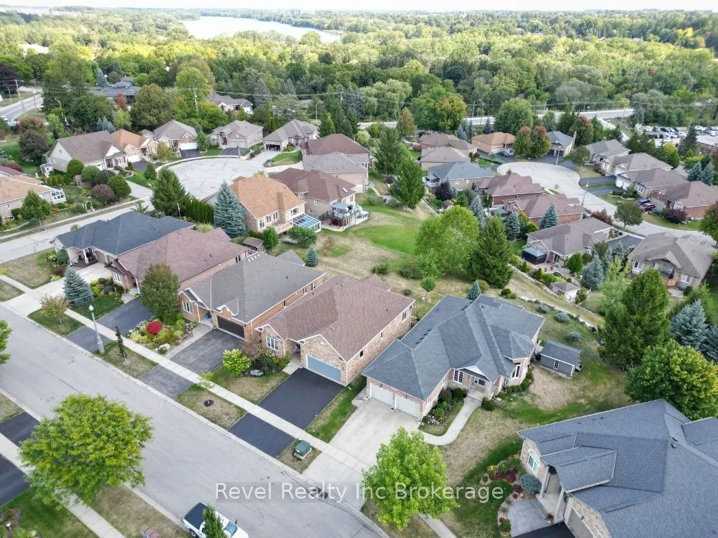 764 Garden Court Crescent
