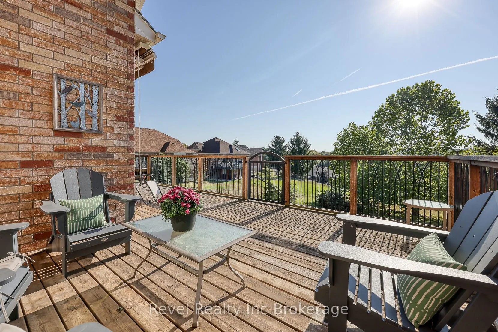764 Garden Court Crescent