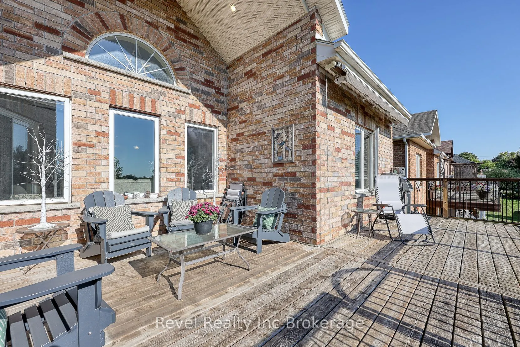 764 Garden Court Crescent