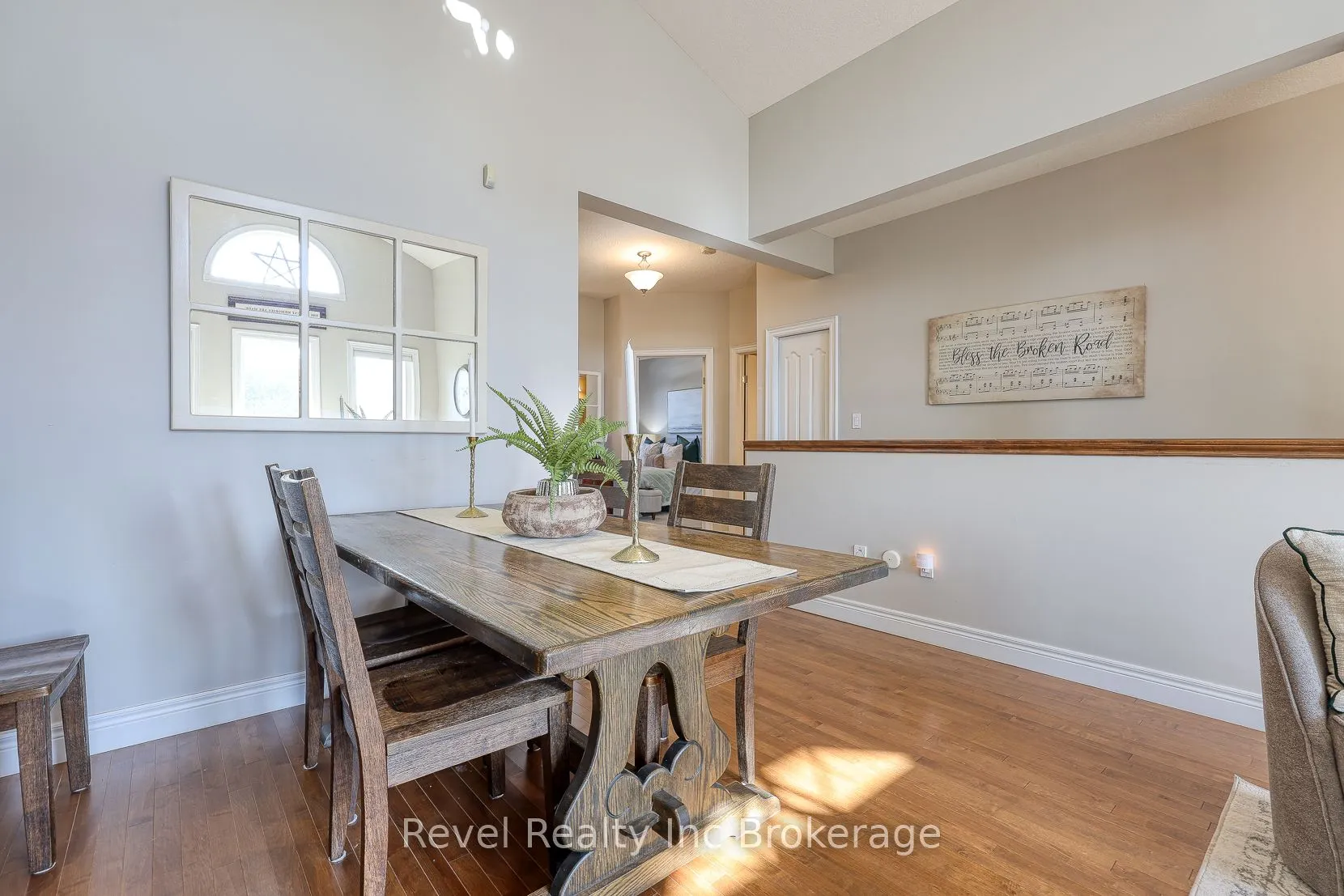 764 Garden Court Crescent