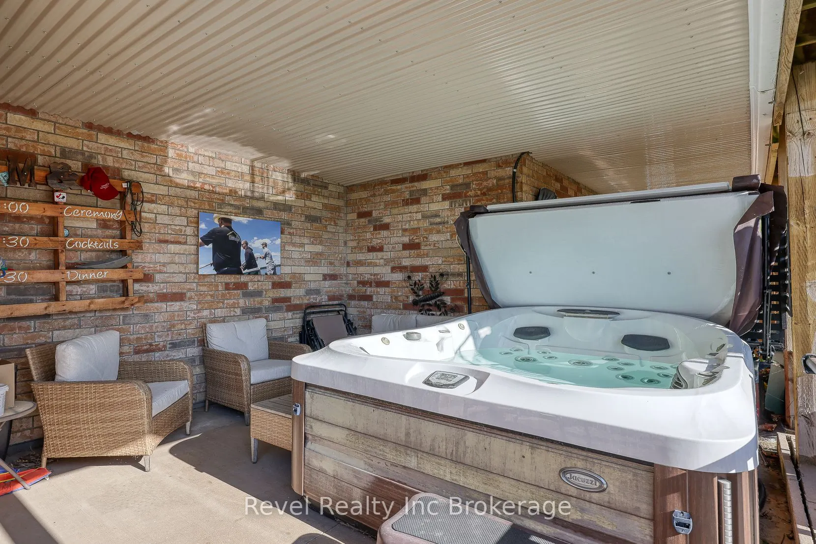 764 Garden Court Crescent