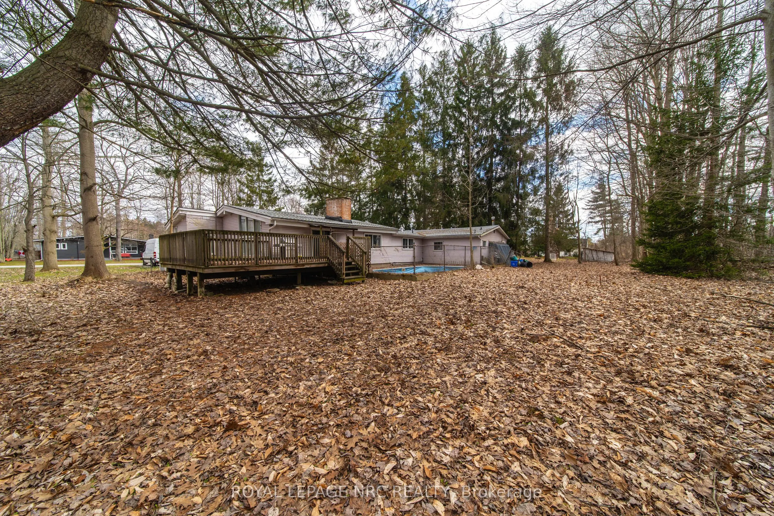 163 MAPLE LEAF Avenue N