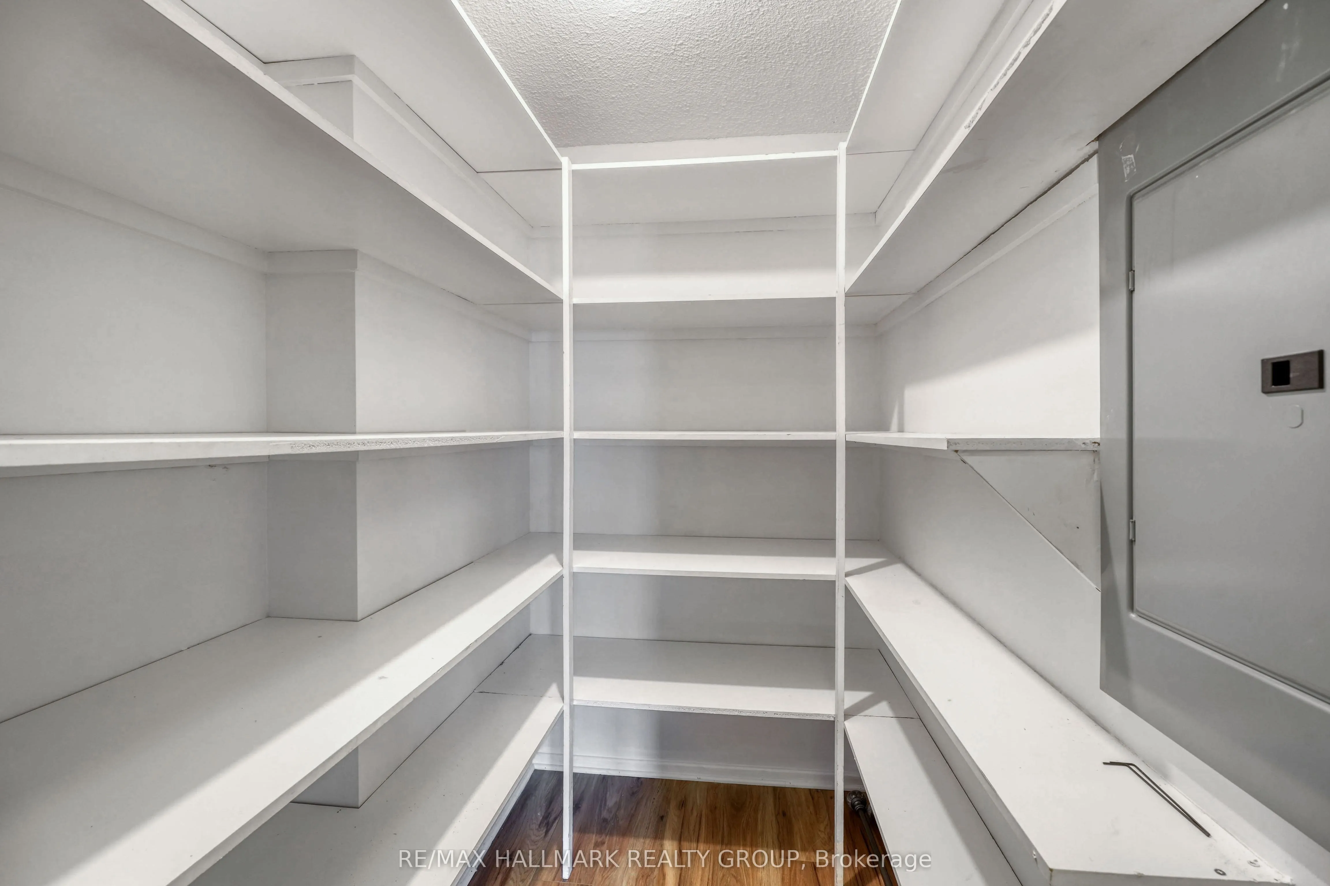 158C Mcarthur Avenue, #1705