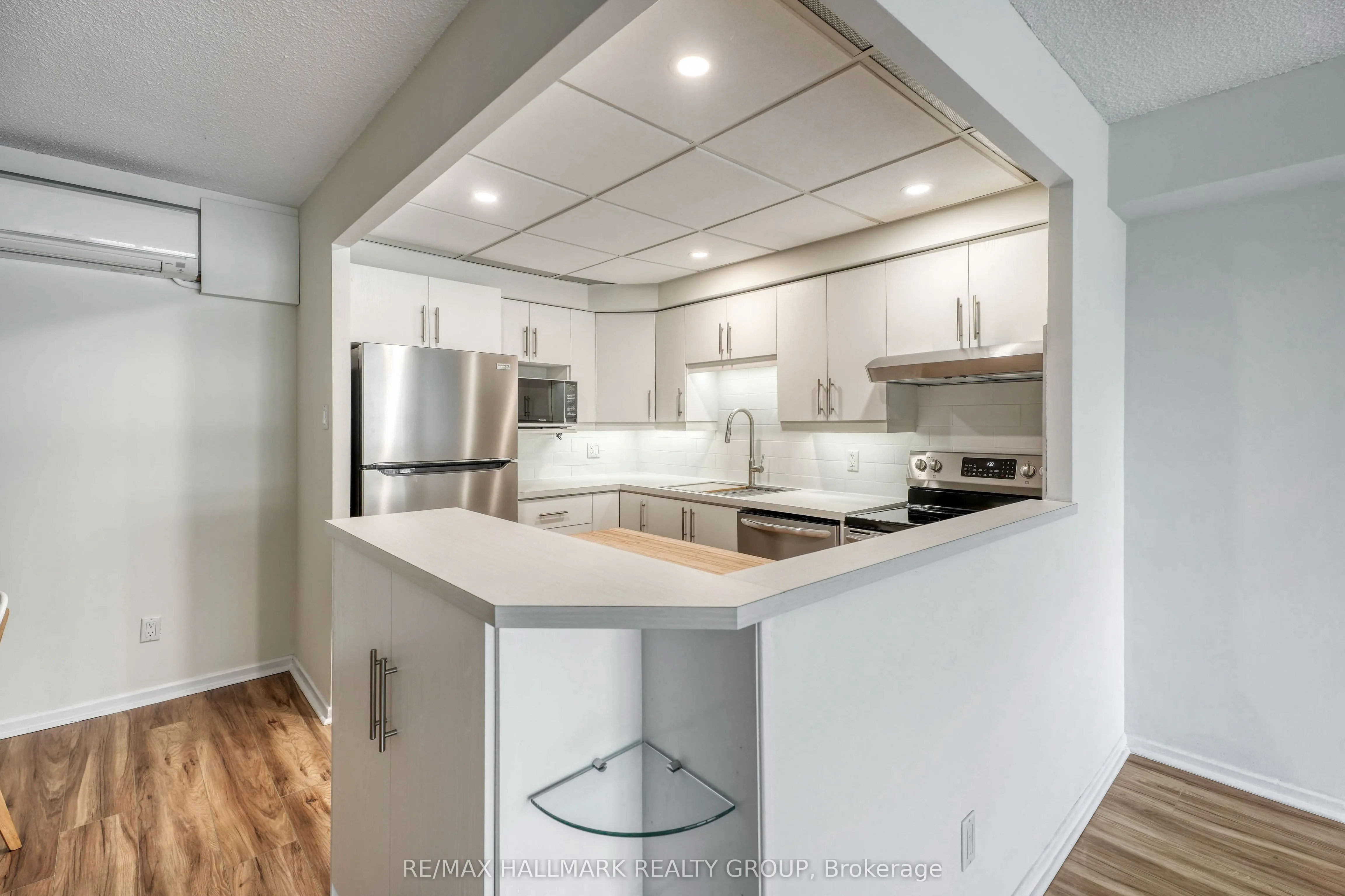 158C Mcarthur Avenue, #1705