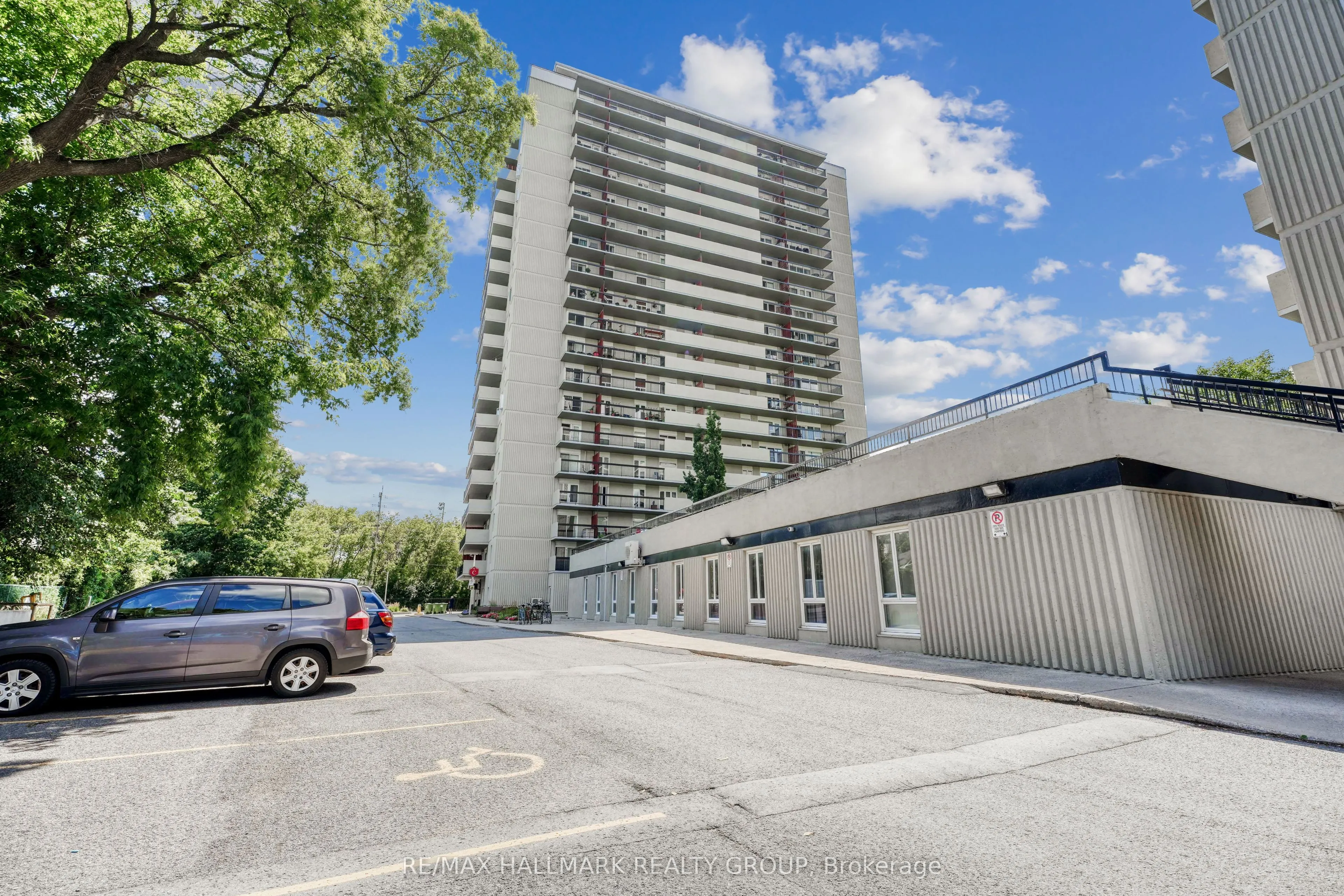 158C Mcarthur Avenue, #1705