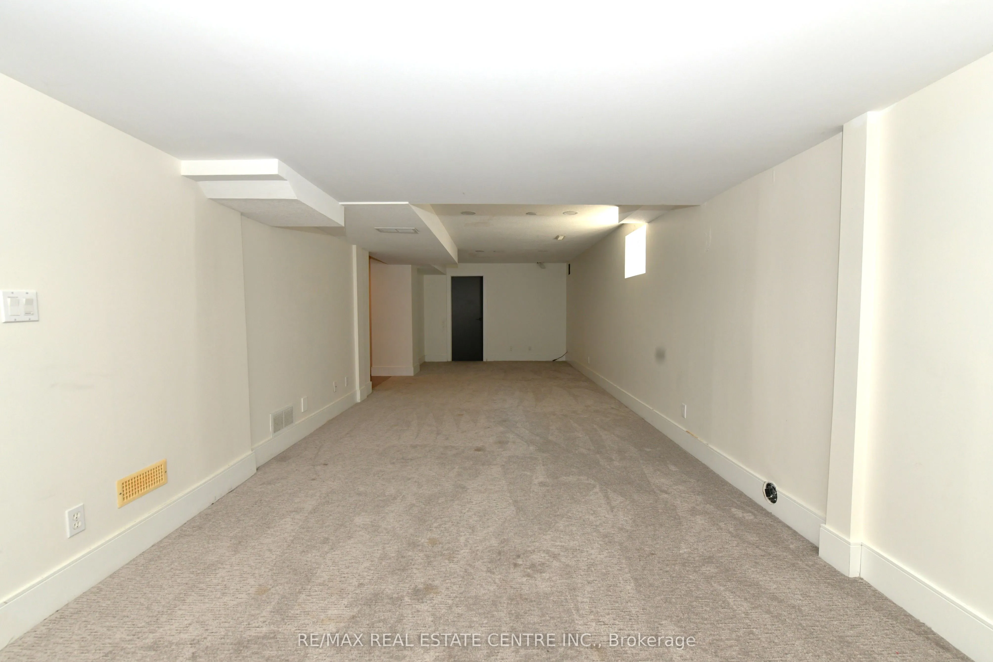 6 SHADYRIDGE Place