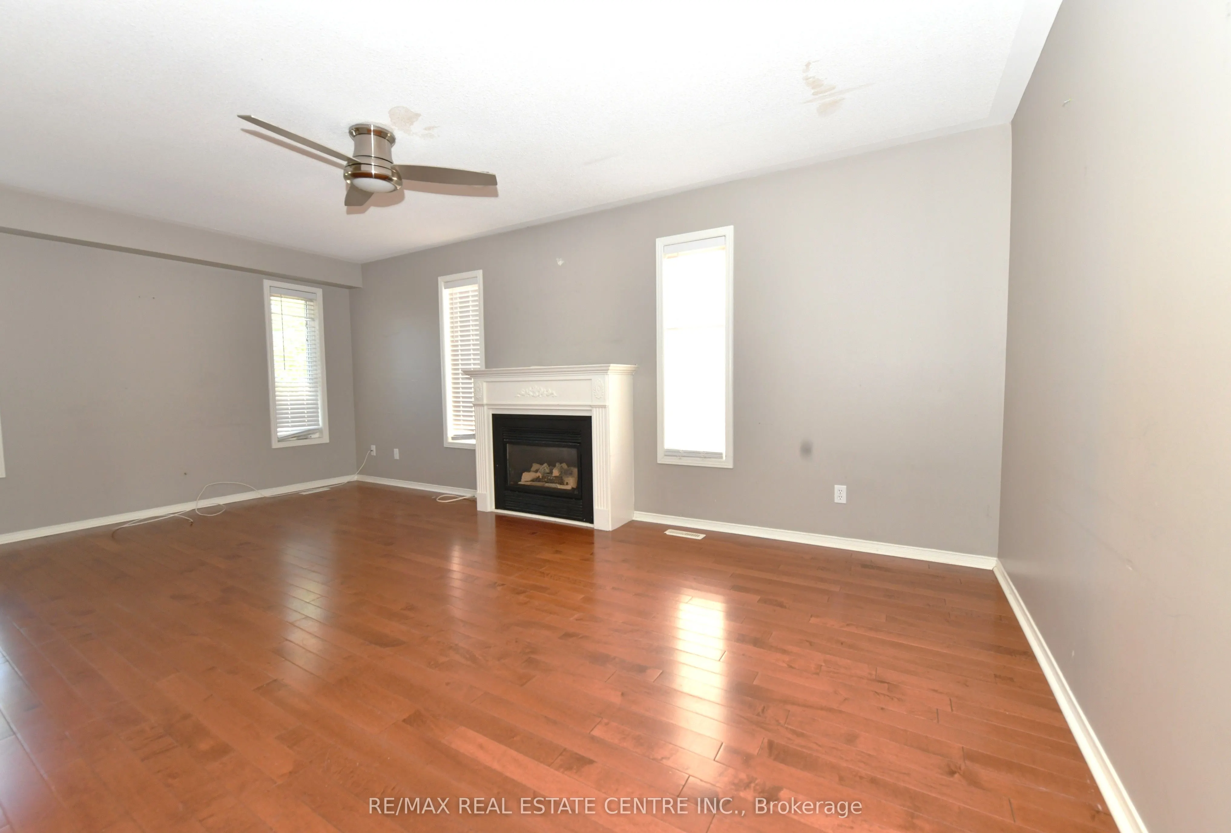 6 SHADYRIDGE Place