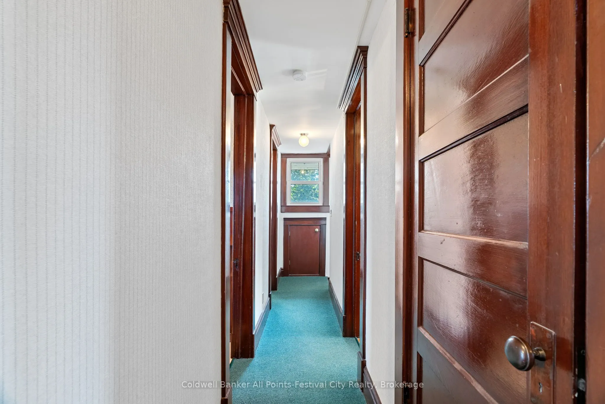 34 Nelson Street E