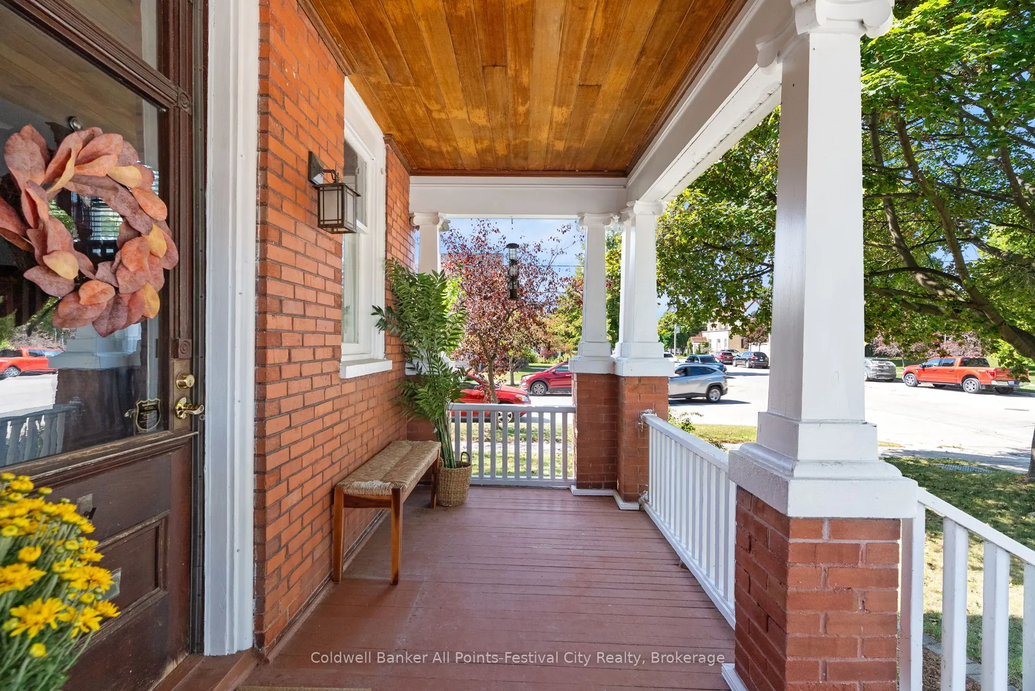 34 Nelson Street E