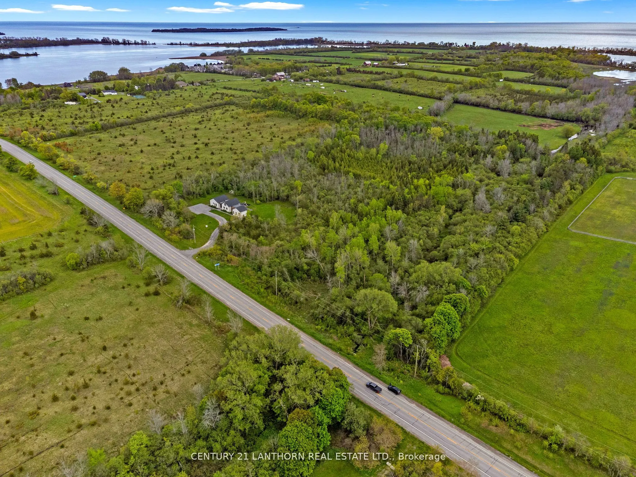 00 Loyalist Parkway