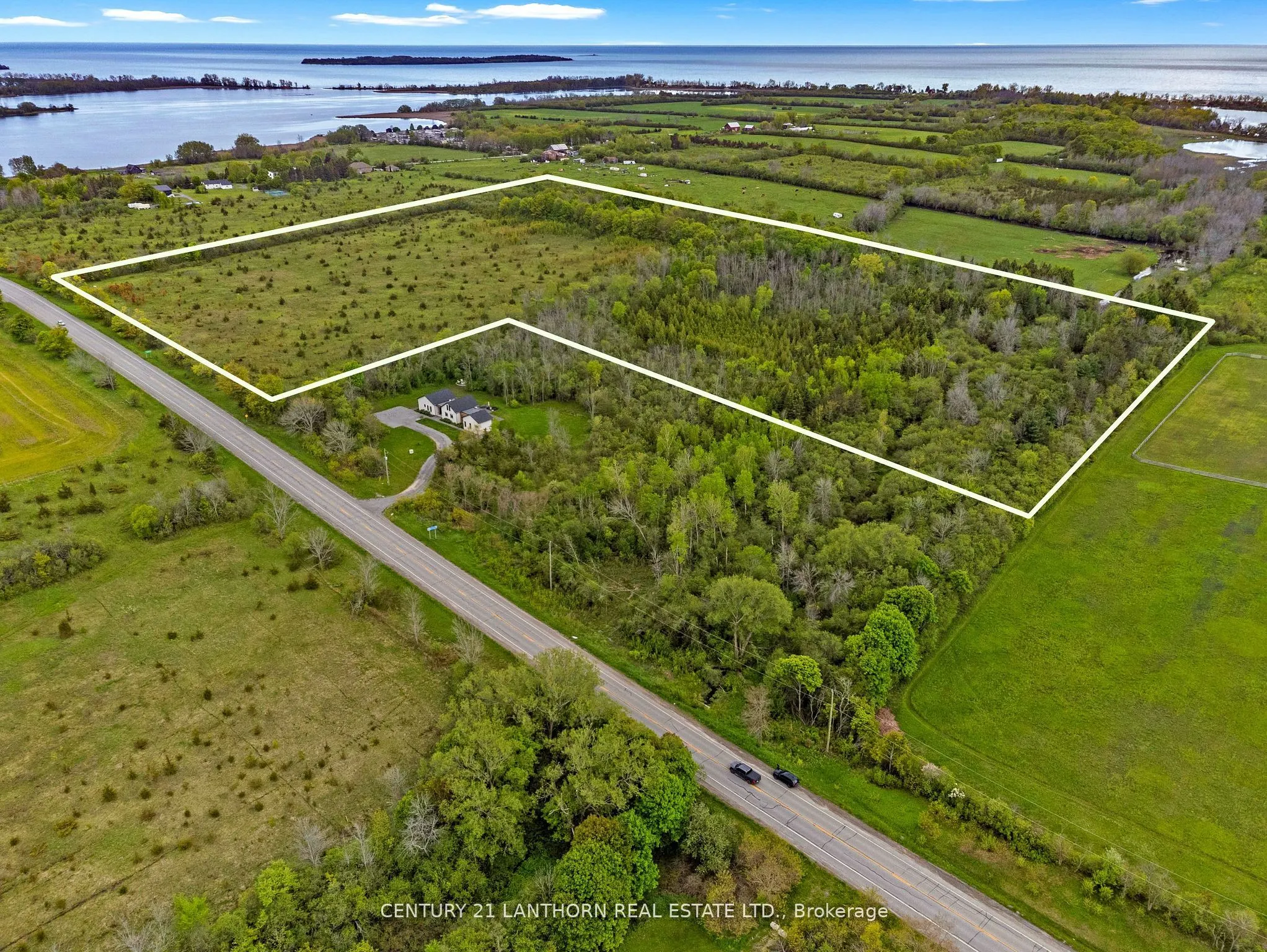 00 Loyalist Parkway