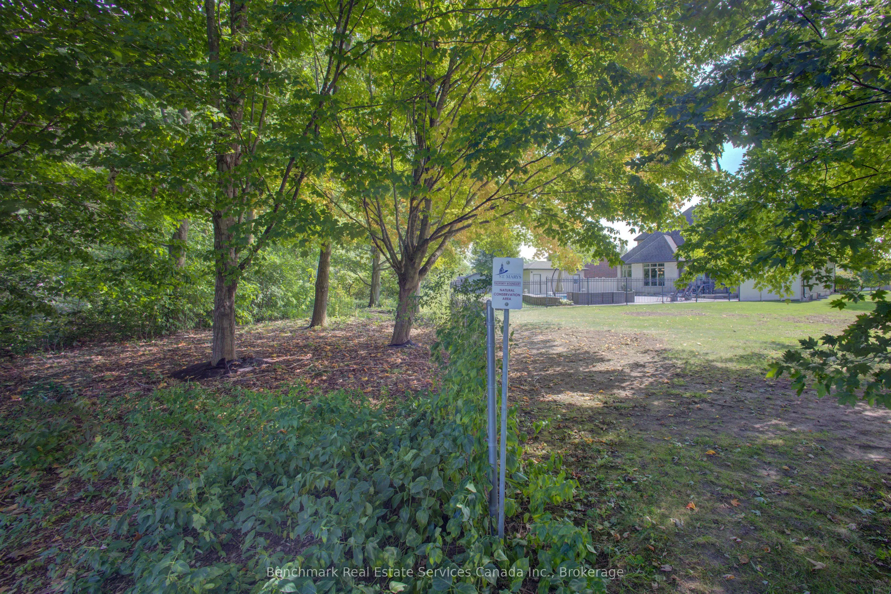 10 OAKWOOD Court