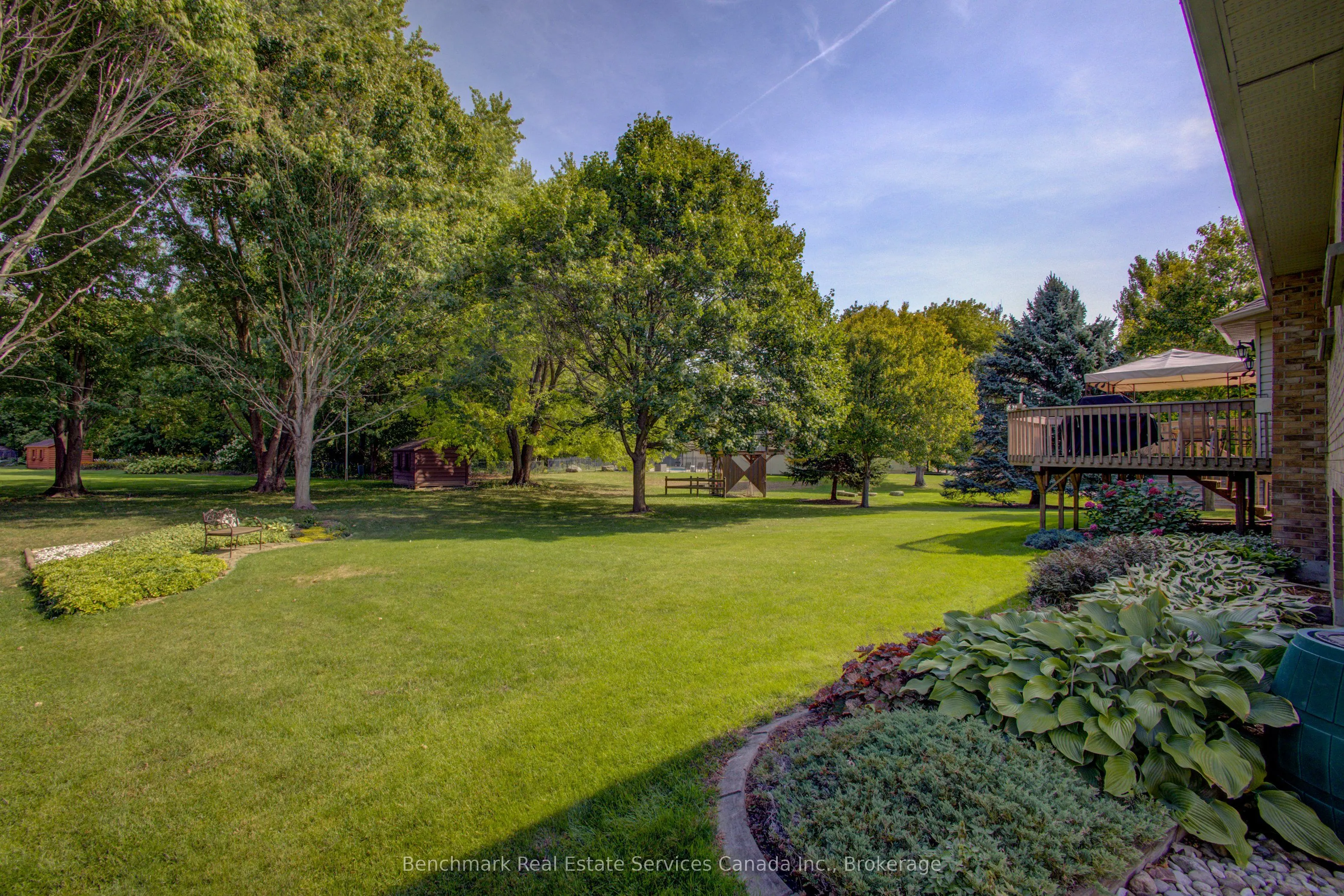 10 OAKWOOD Court
