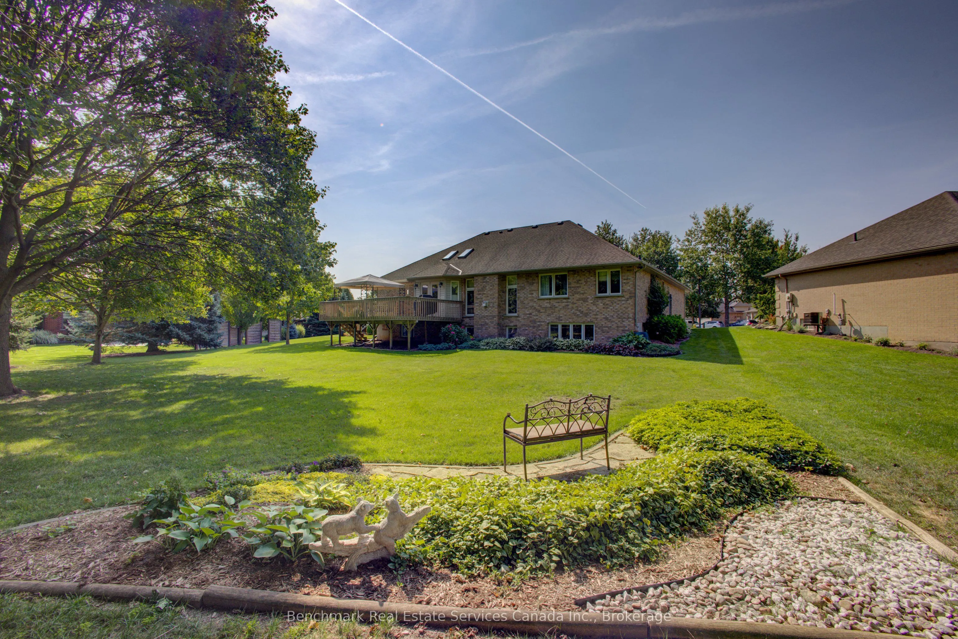 10 OAKWOOD Court