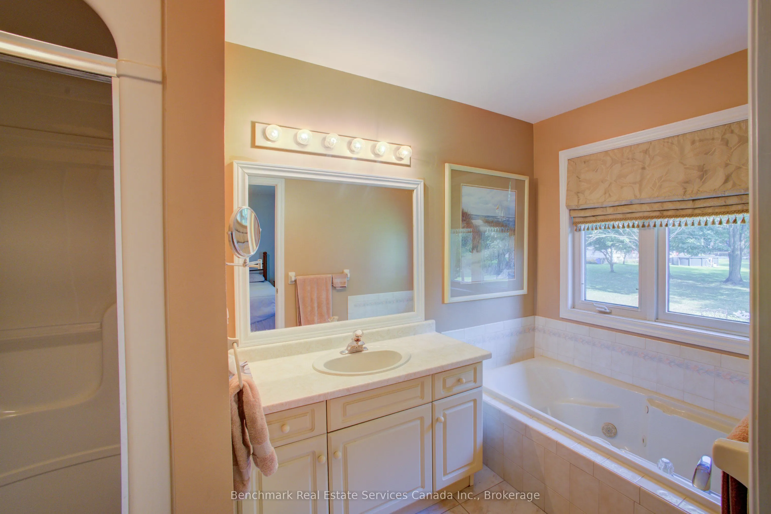 10 OAKWOOD Court