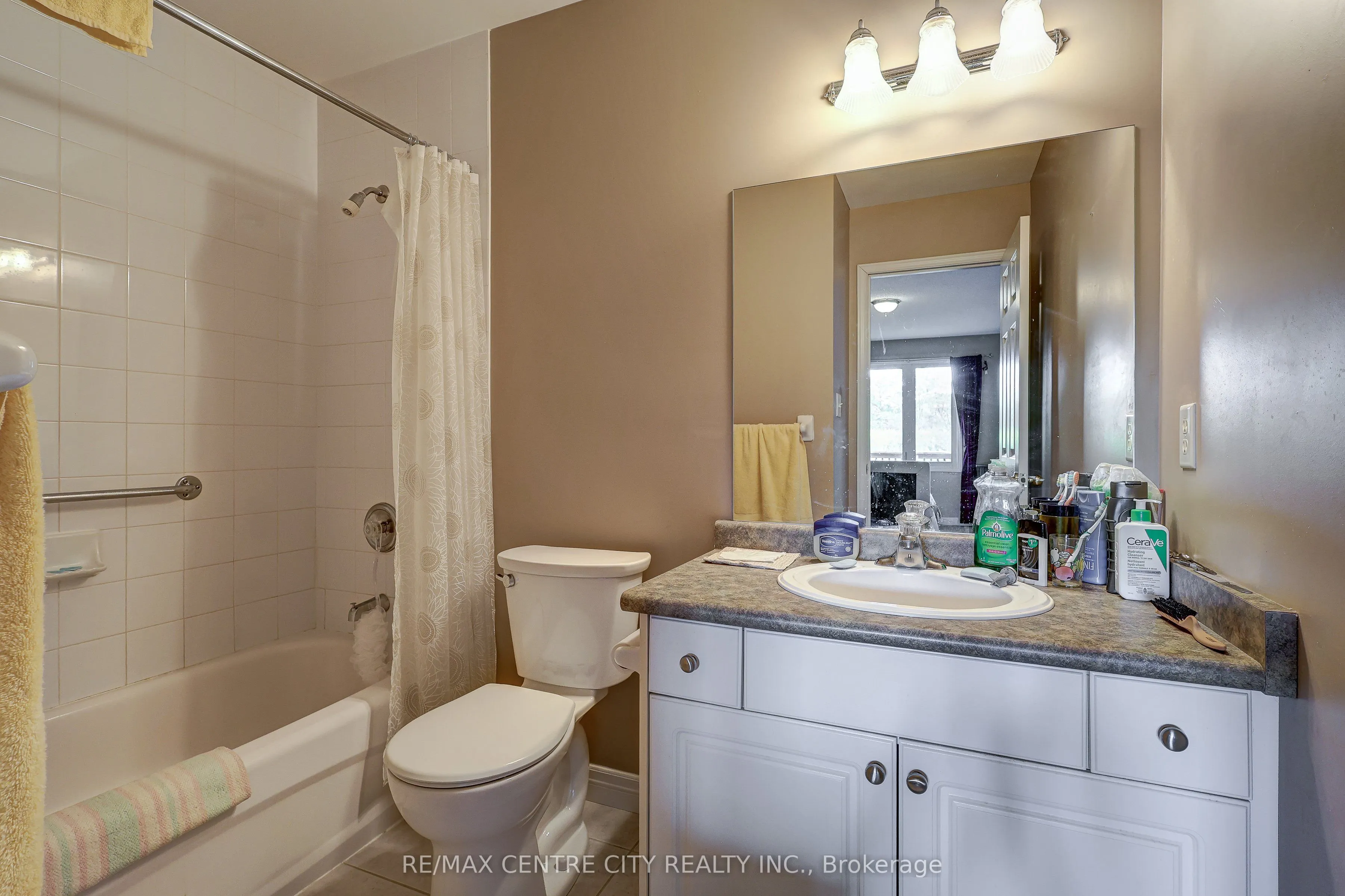 87 Donker Drive, #22