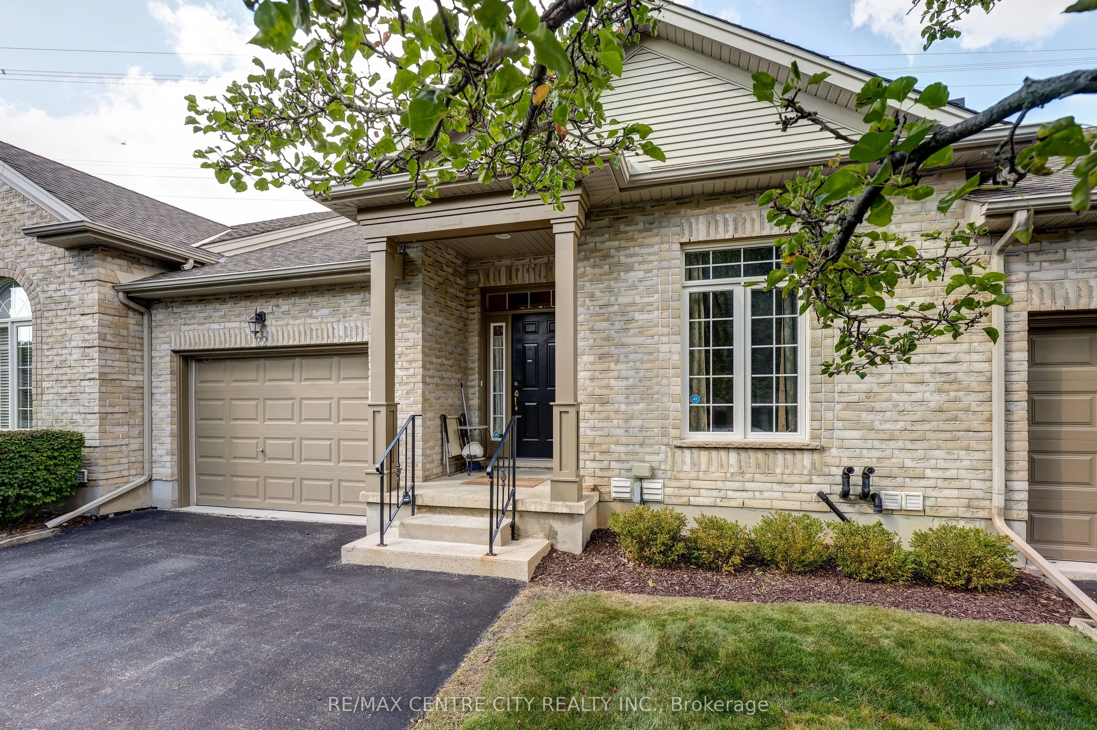 87 Donker Drive, #22