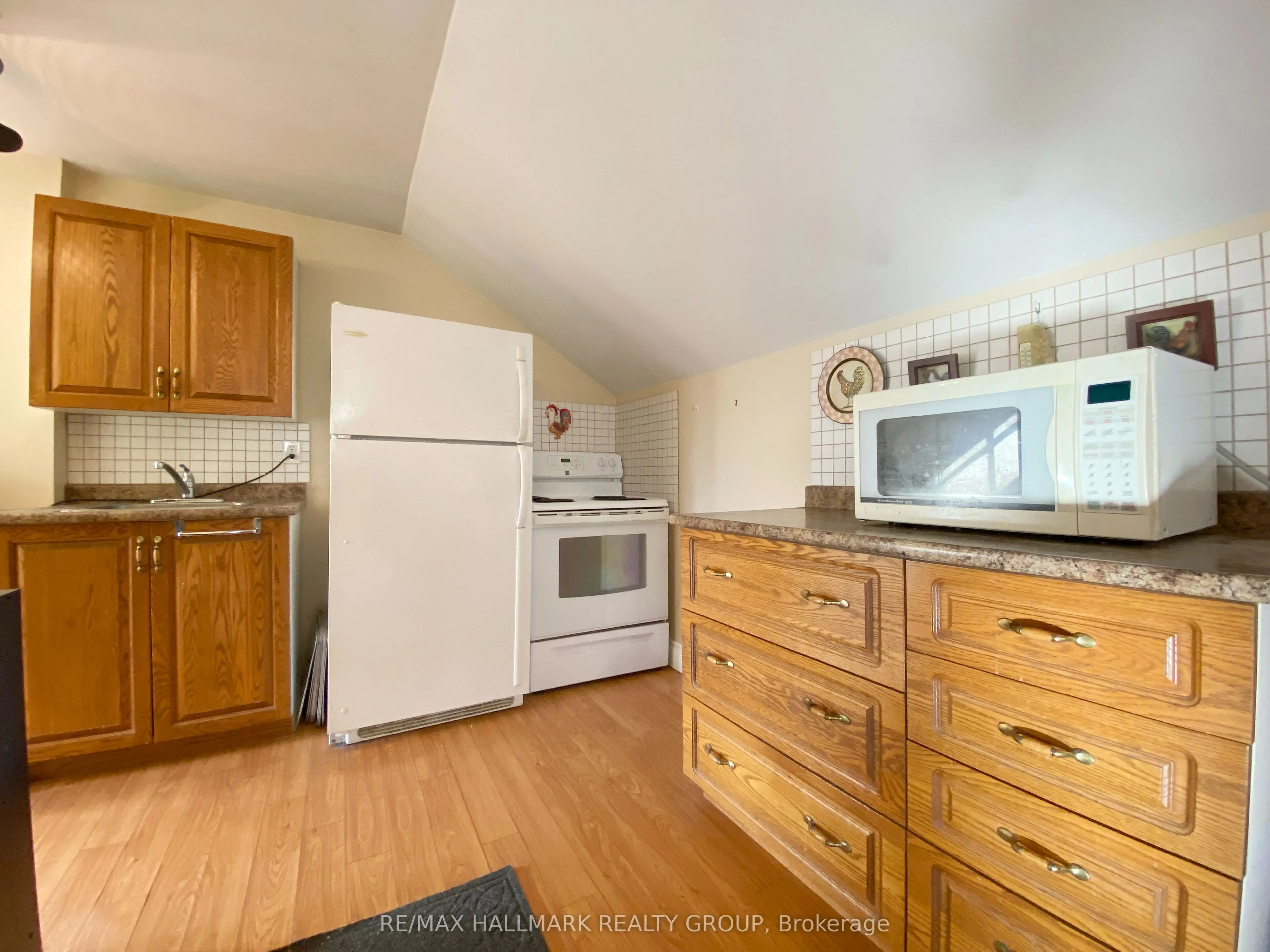 3019 OLD MONTREAL Road